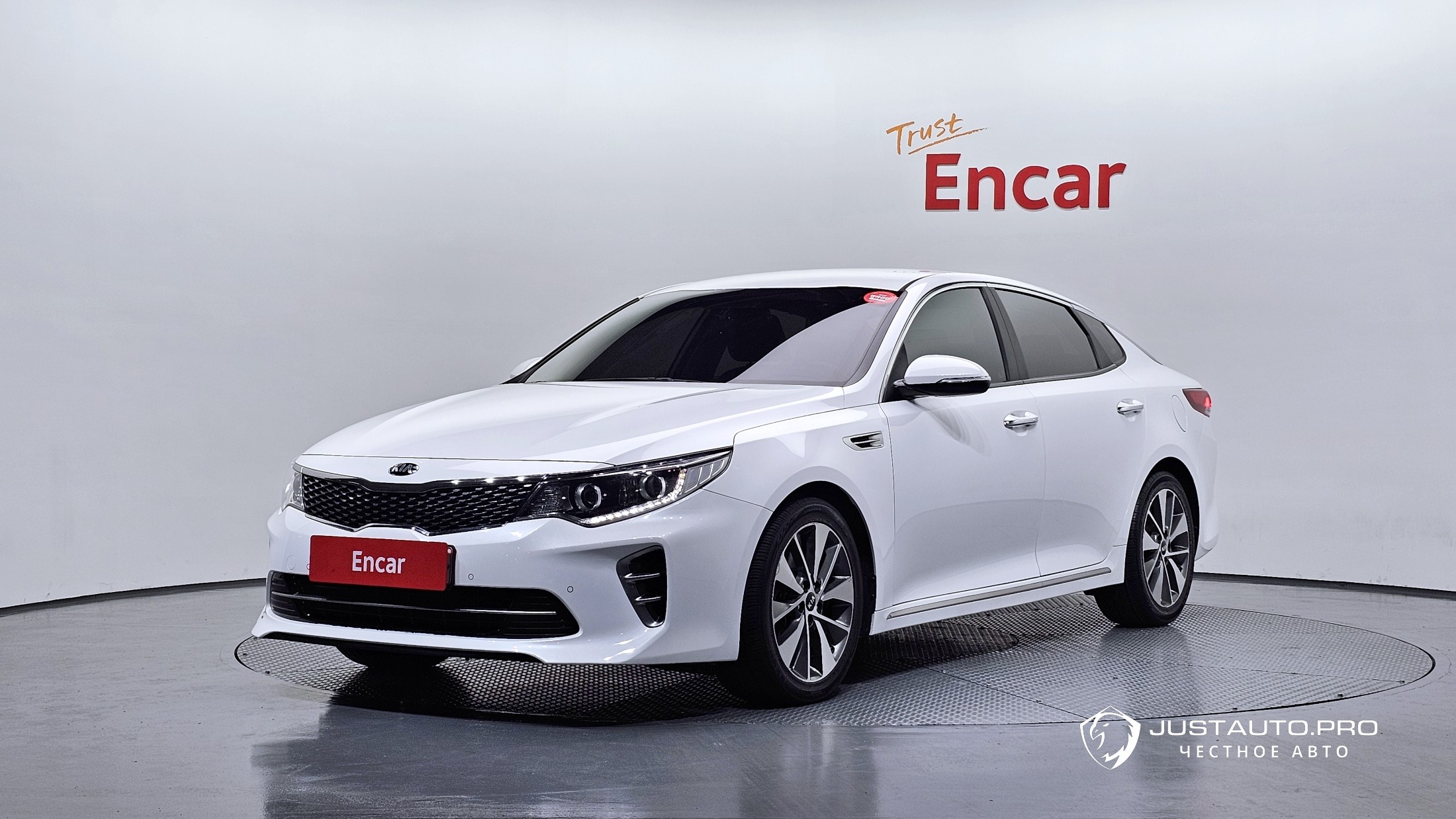 Автомобиль Kia K5