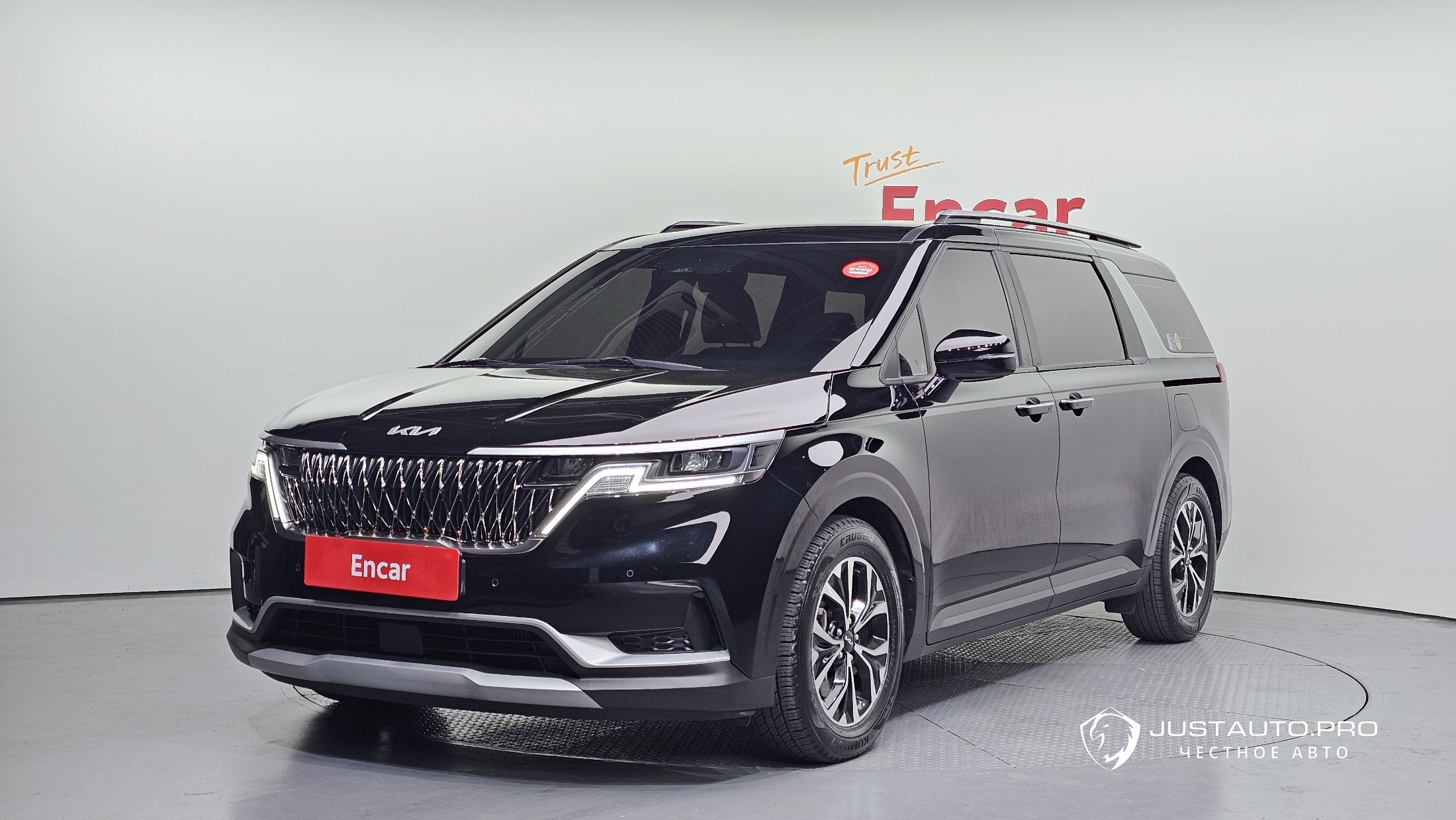 Автомобиль Kia Canival