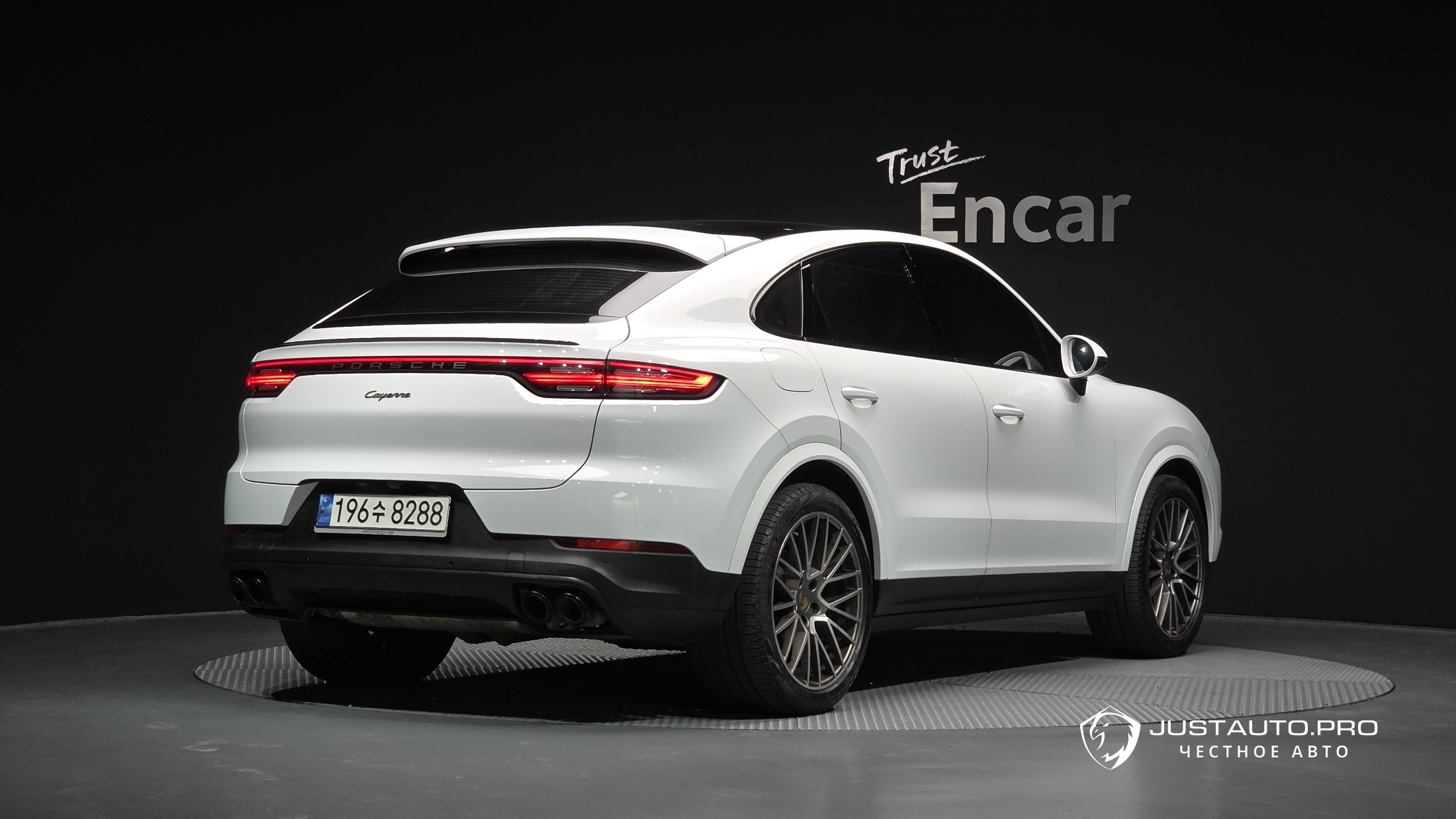Автомобиль Porsche Cayenne