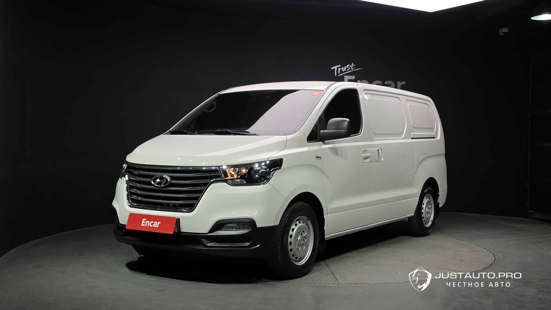 Автомобиль Hyundai Starex