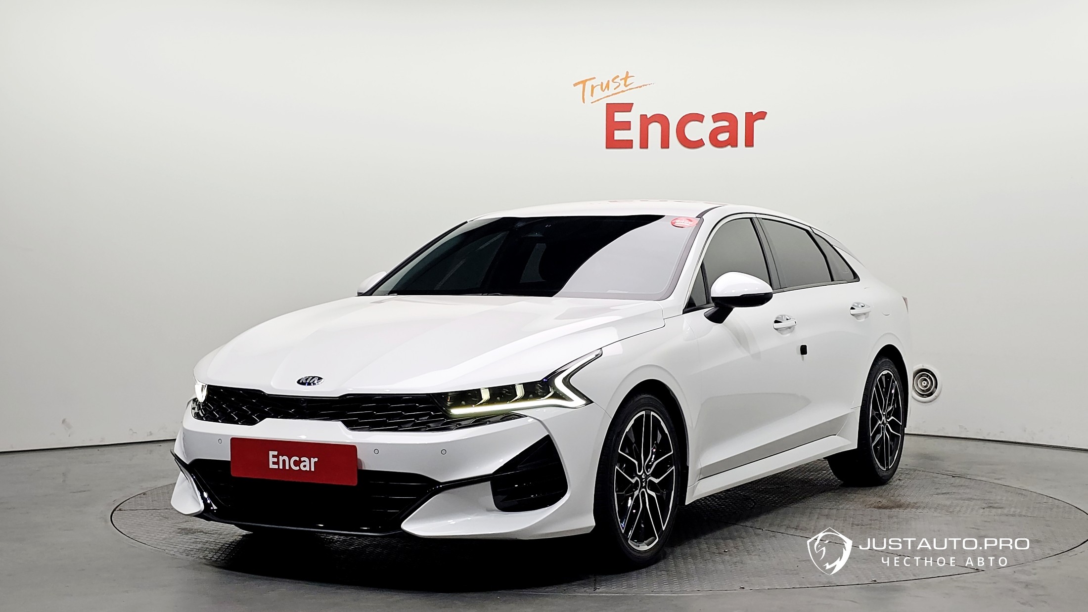 Автомобиль Kia K5