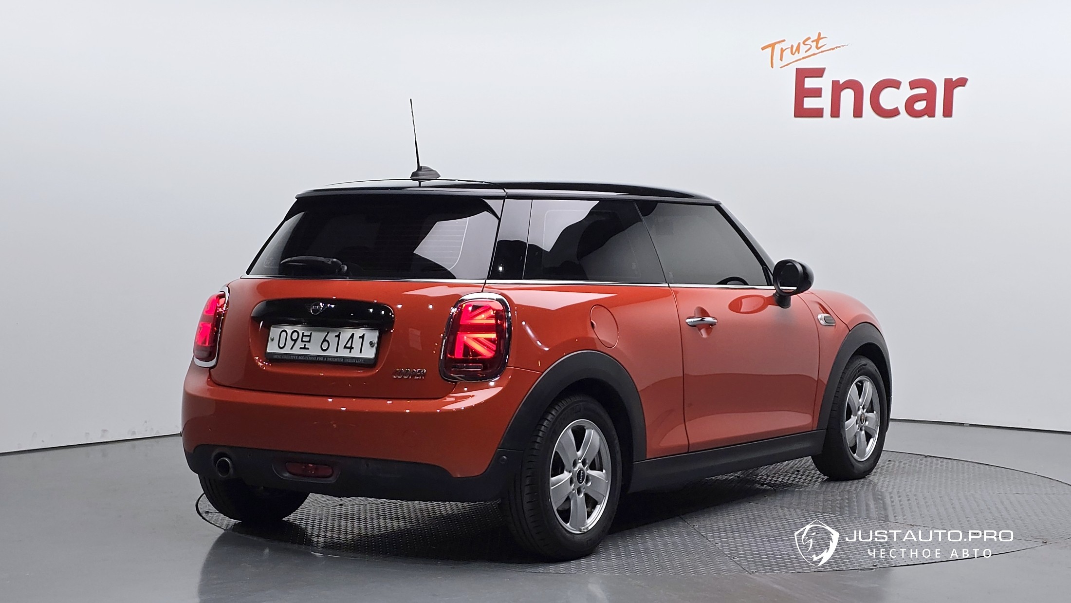 Автомобиль Mini Cooper