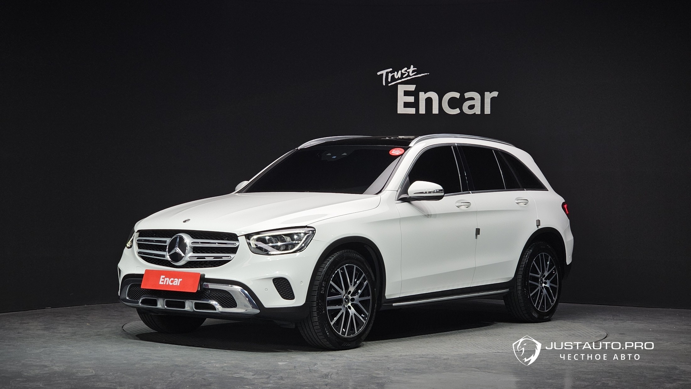 Автомобиль Mercedes-Benz GLC-Class
