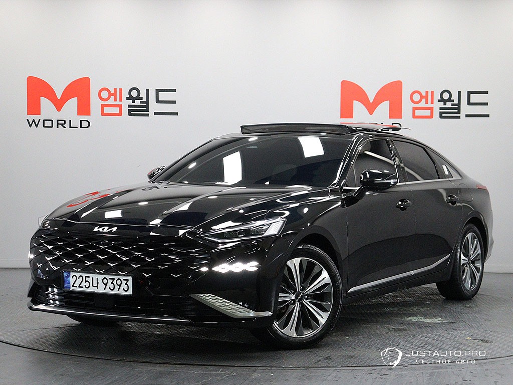Автомобиль Kia K8