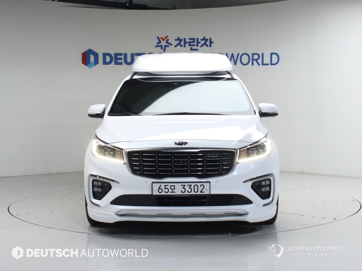 Автомобиль Kia Canival