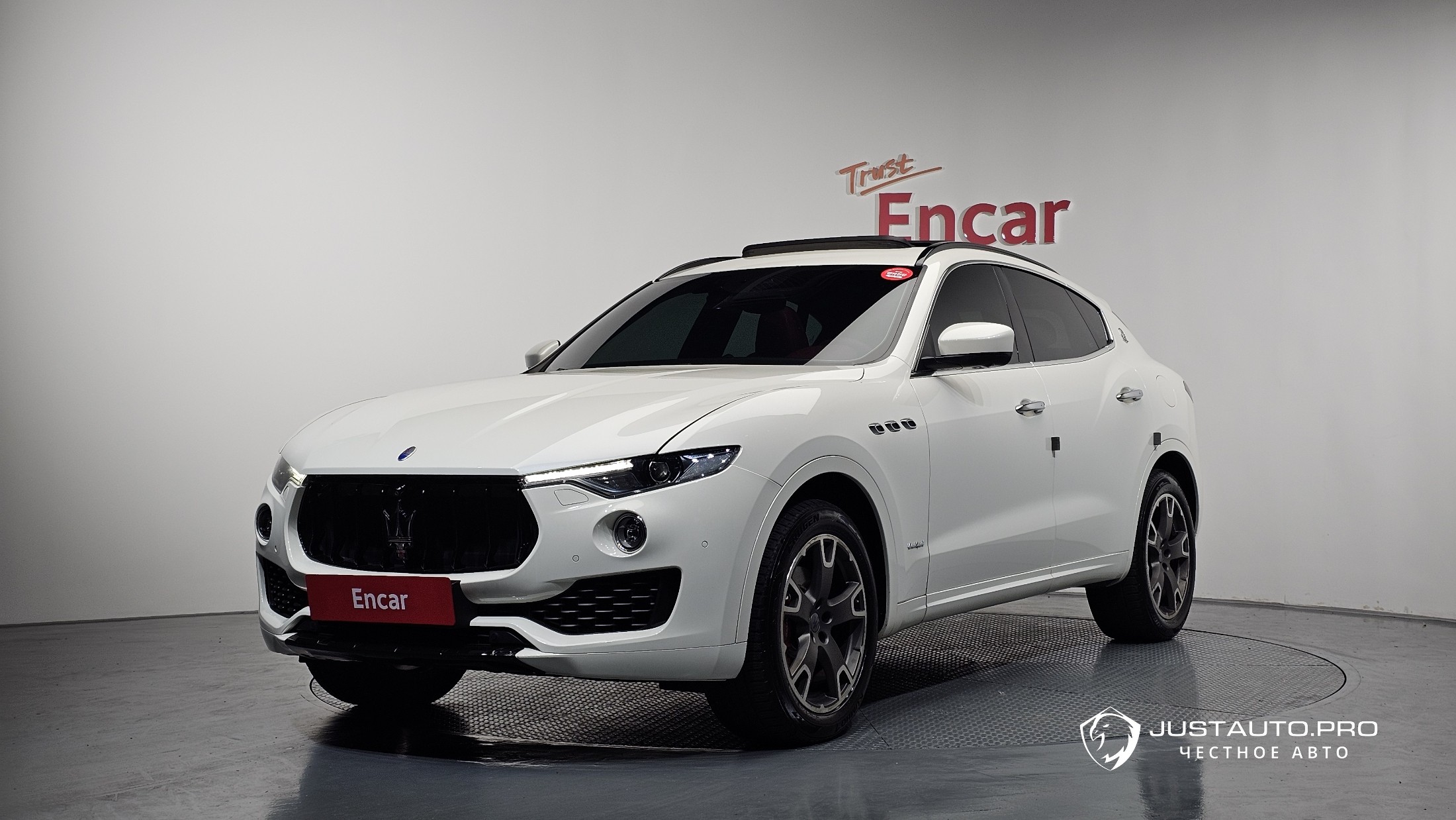 Автомобиль Maserati Levante