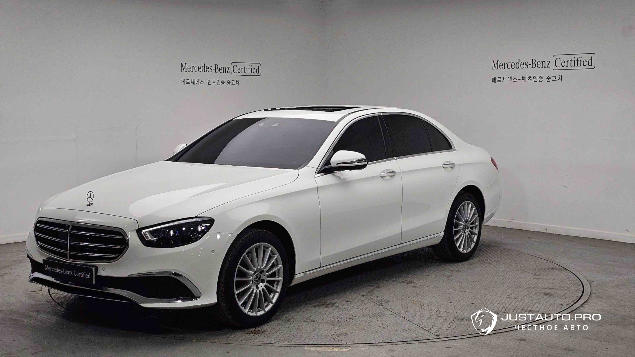 Автомобиль Mercedes-Benz E-Class