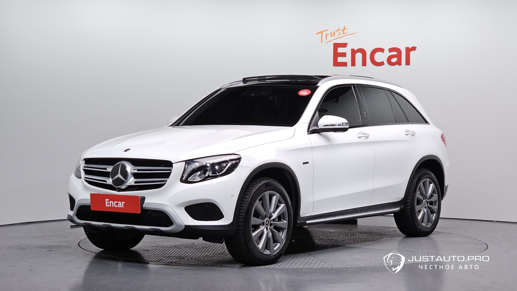 Автомобиль Mercedes-Benz GLC-Class