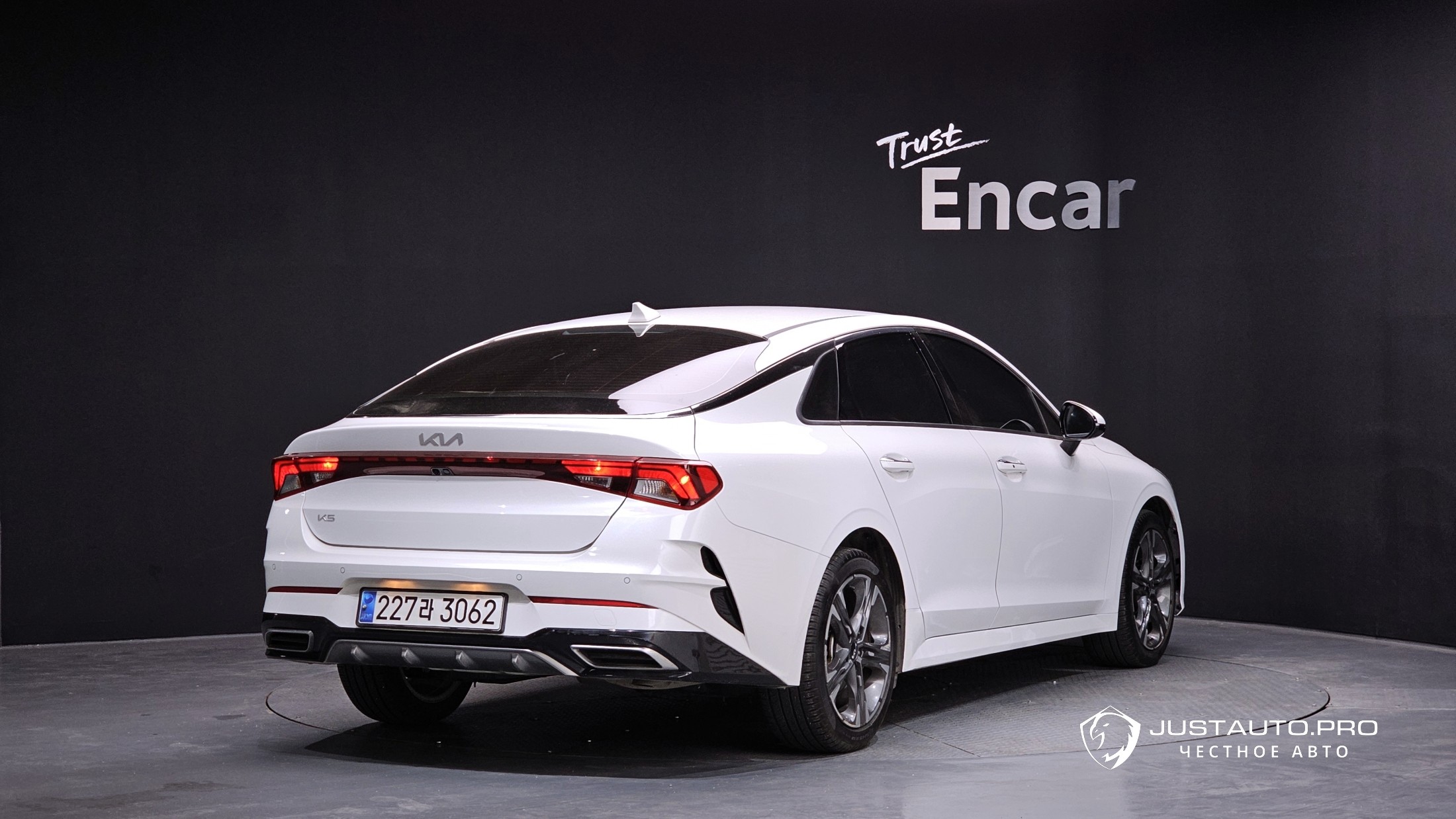 Автомобиль Kia K5