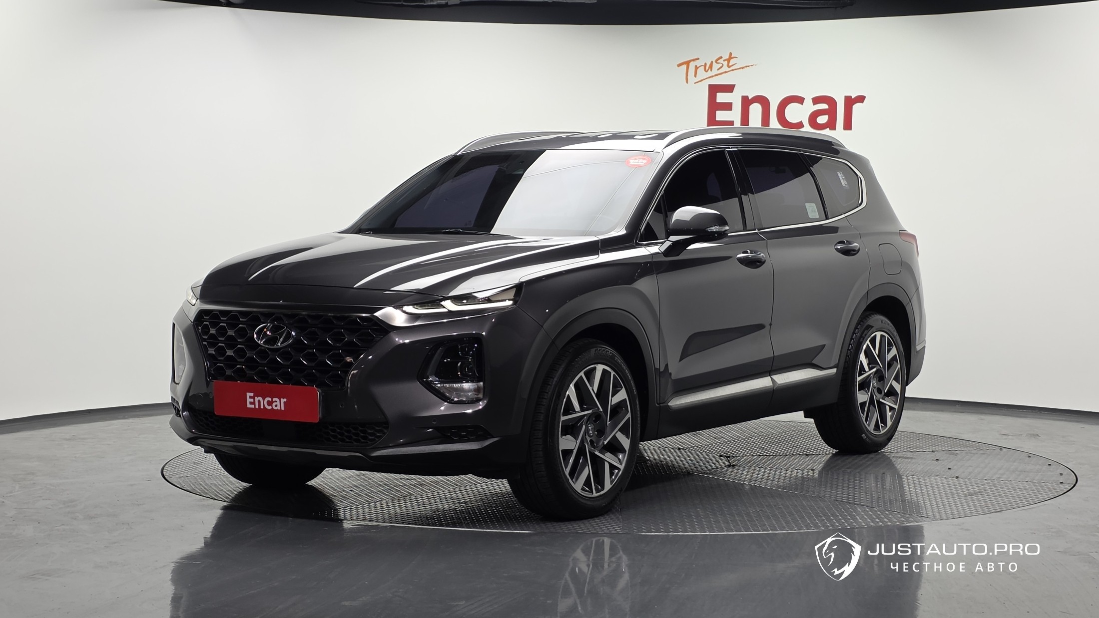 Автомобиль Hyundai Santafe