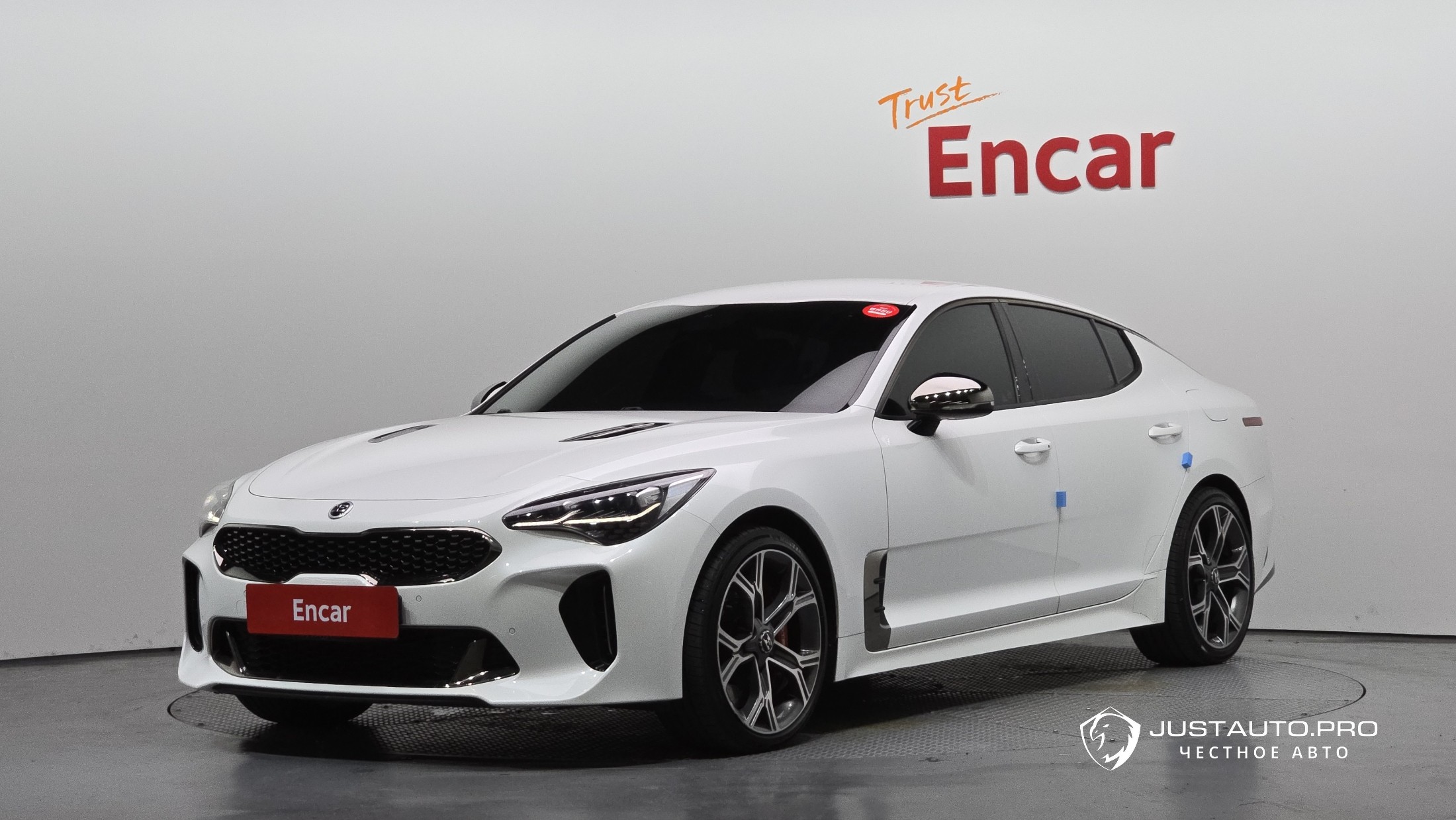 Автомобиль Kia Stinger