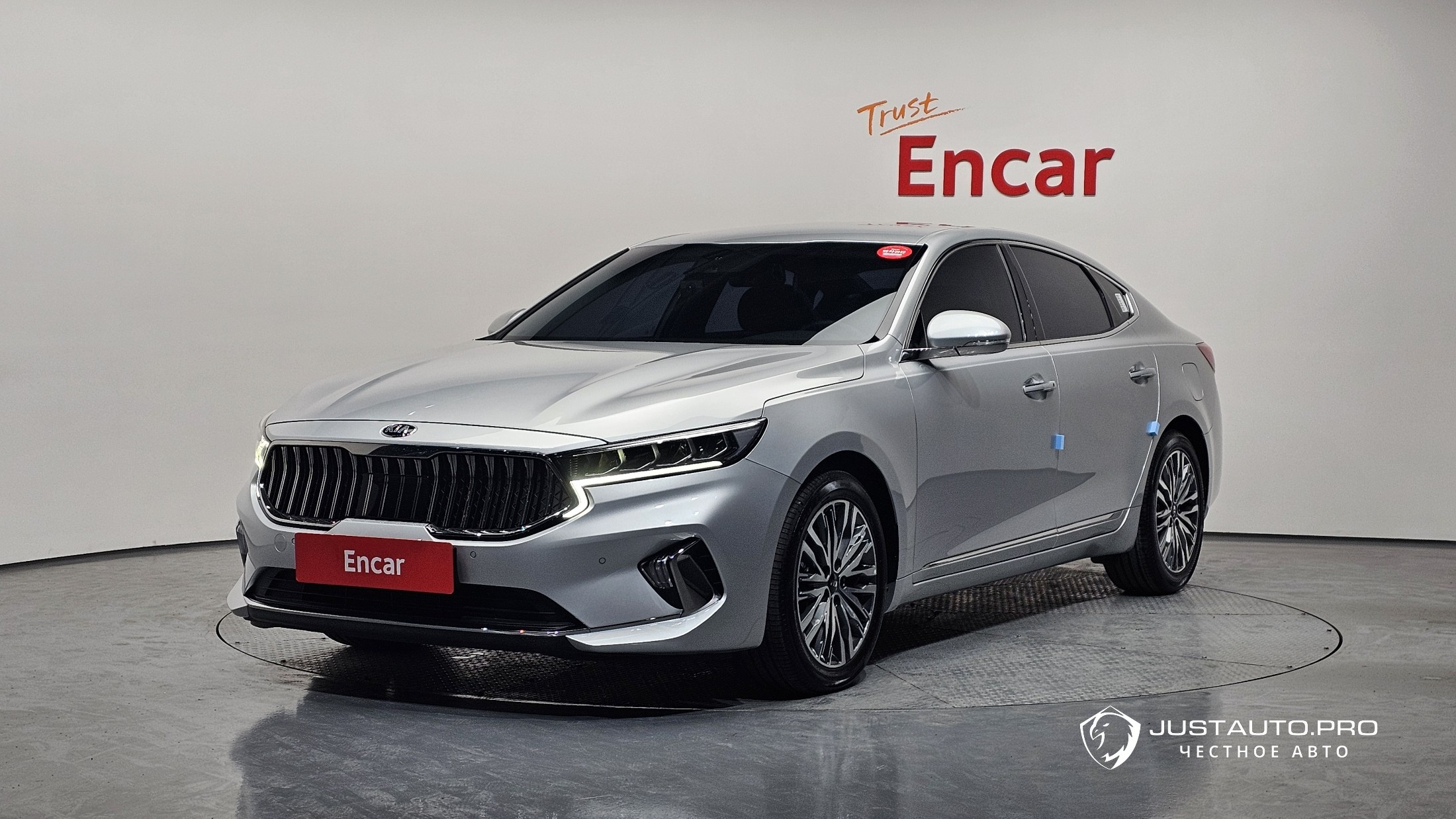 Автомобиль Kia K7