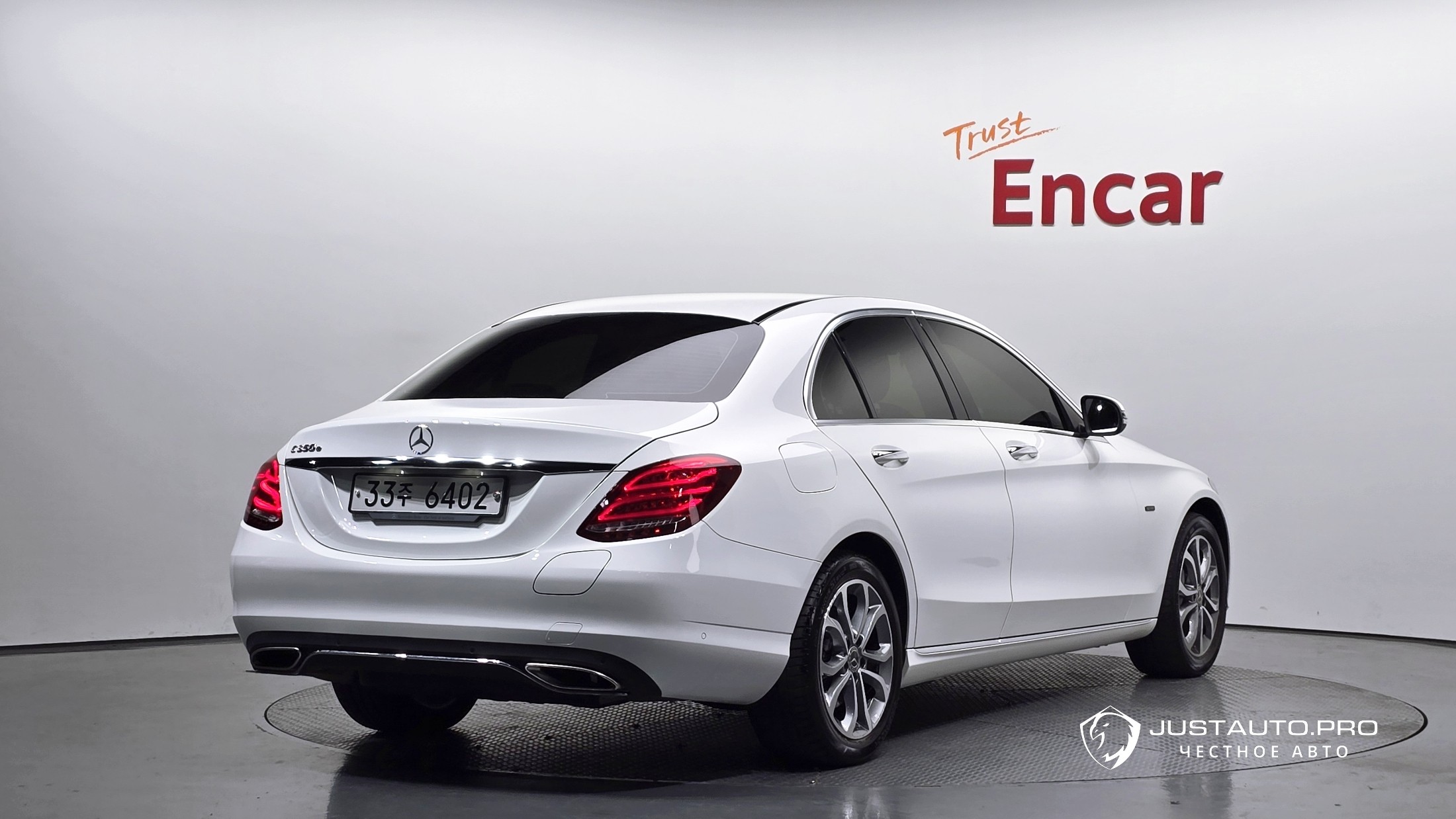 Автомобиль Mercedes-Benz C-Class