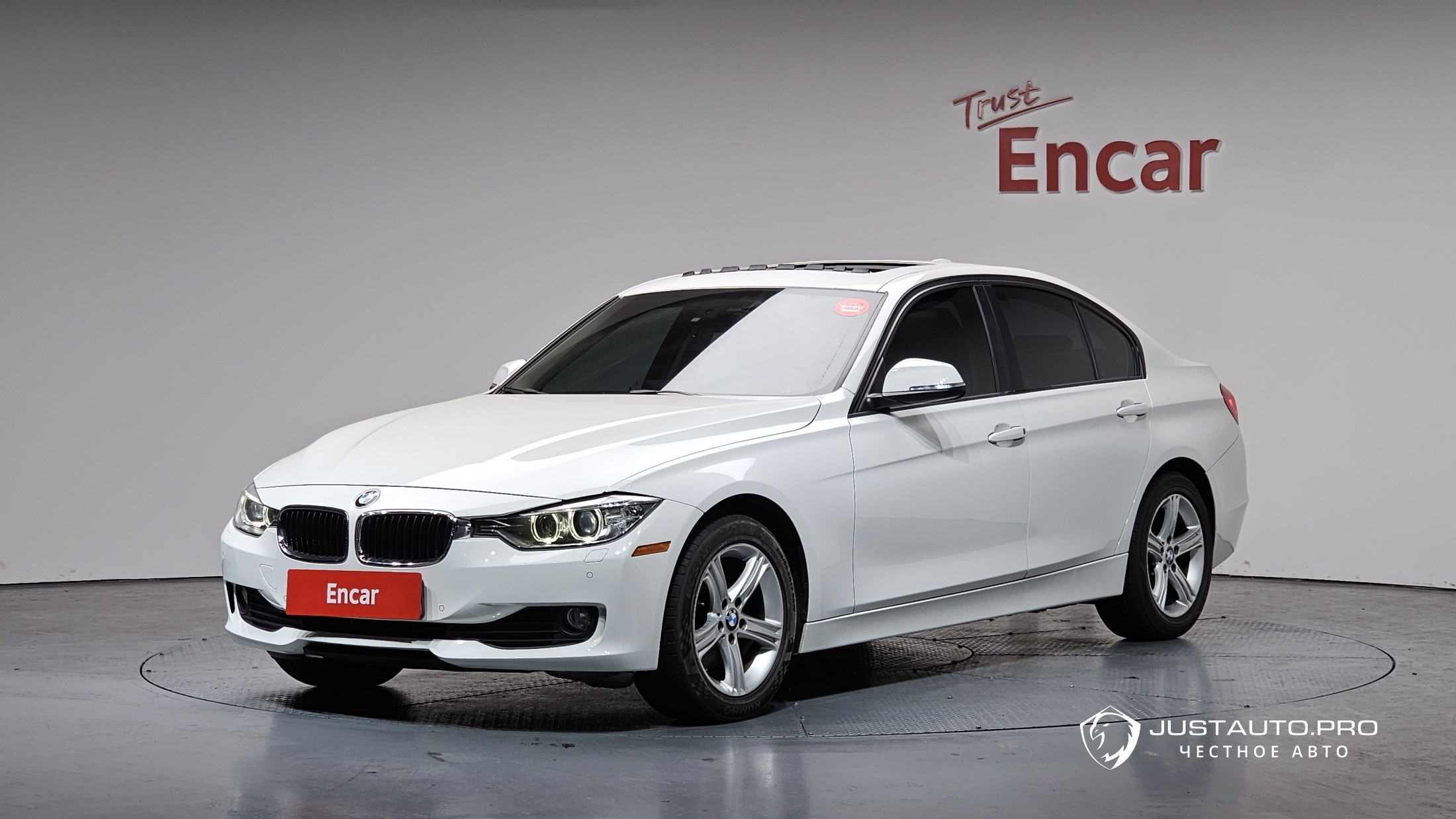 Автомобиль BMW 3-Series