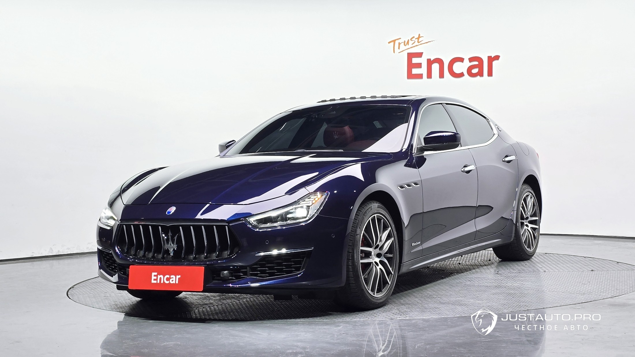 Автомобиль Maserati Ghibli