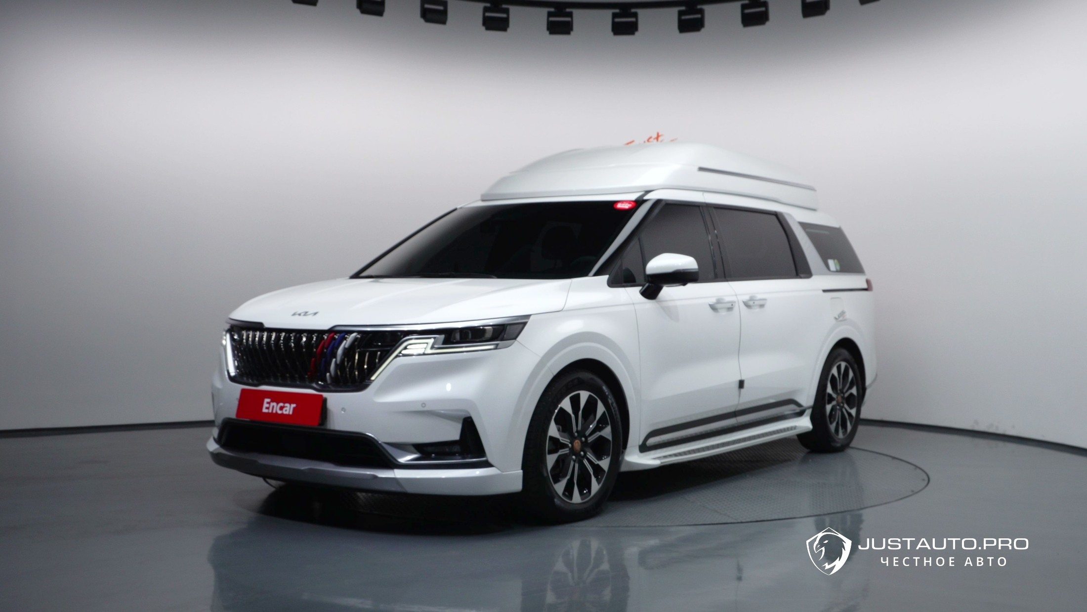 Автомобиль Kia Canival