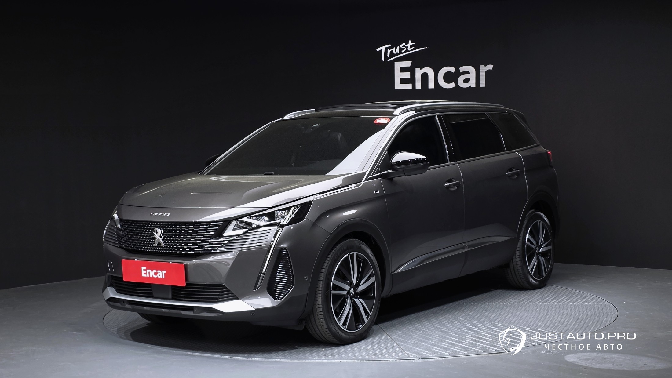 Автомобиль Peugeot 5008