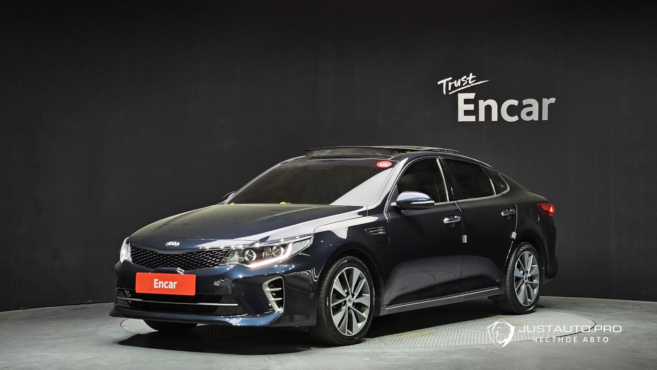 Автомобиль Kia K5