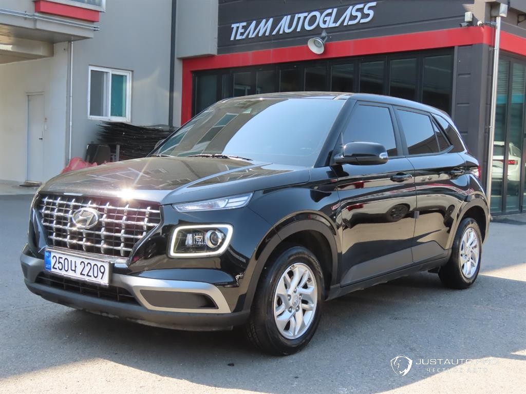 Автомобиль Hyundai Venue
