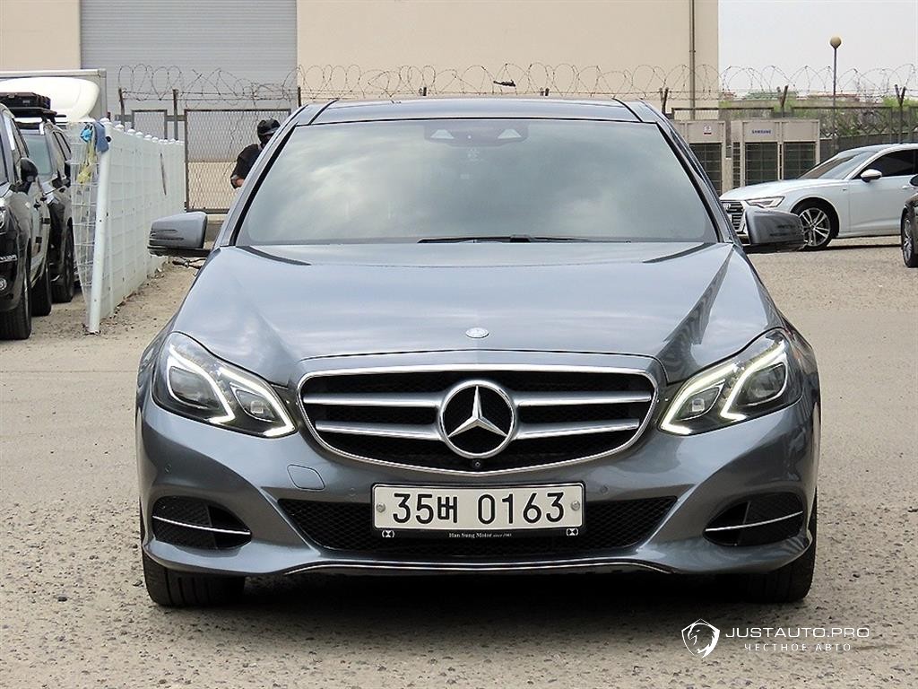 Автомобиль Mercedes-Benz E-Class