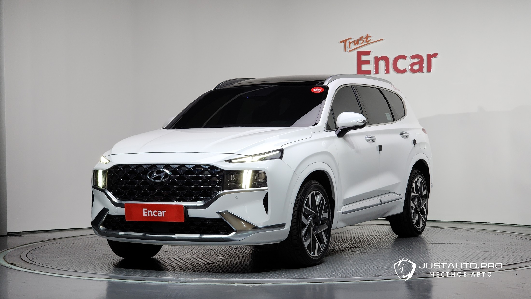 Автомобиль Hyundai Santafe
