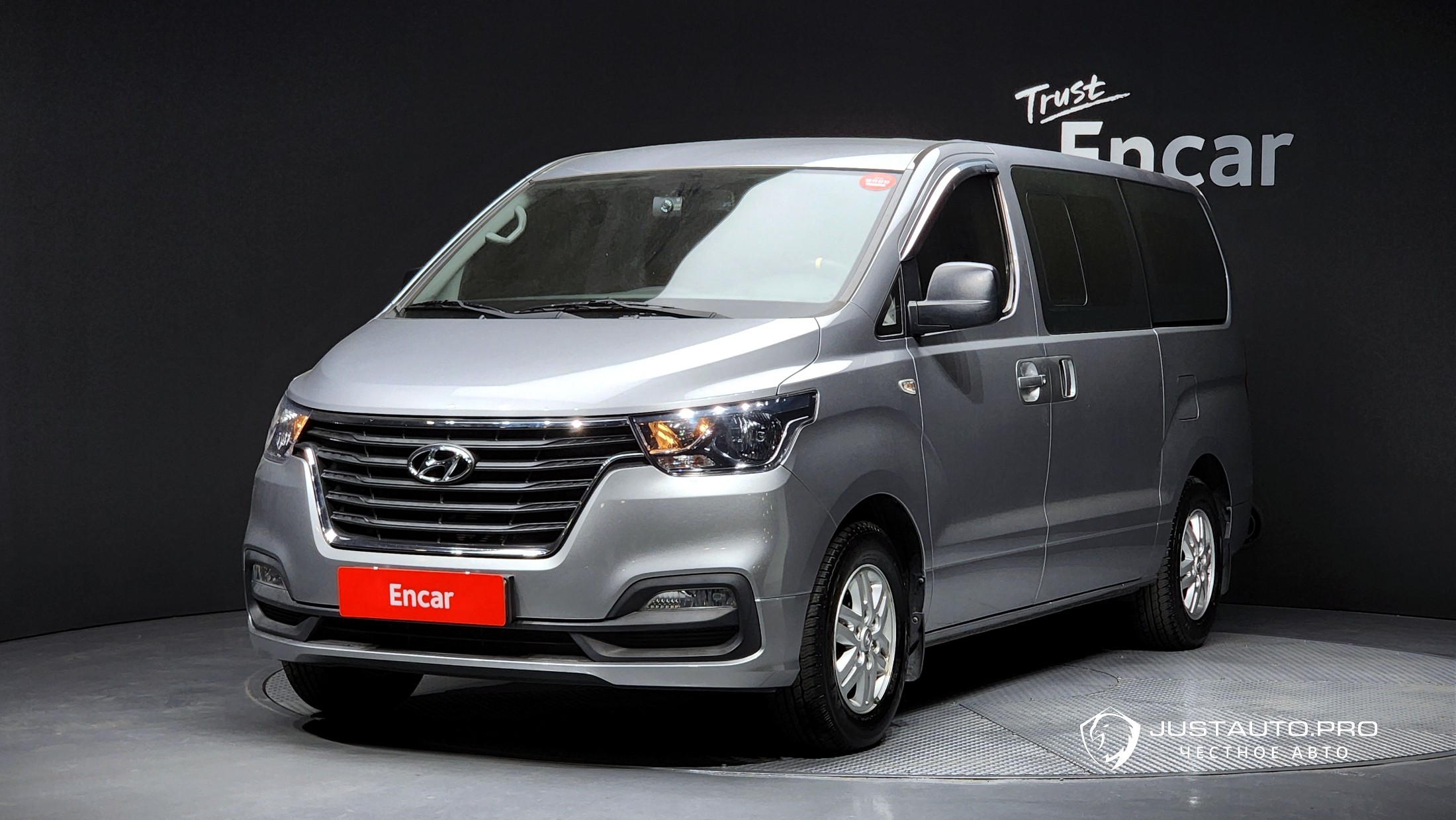 Автомобиль Hyundai Starex