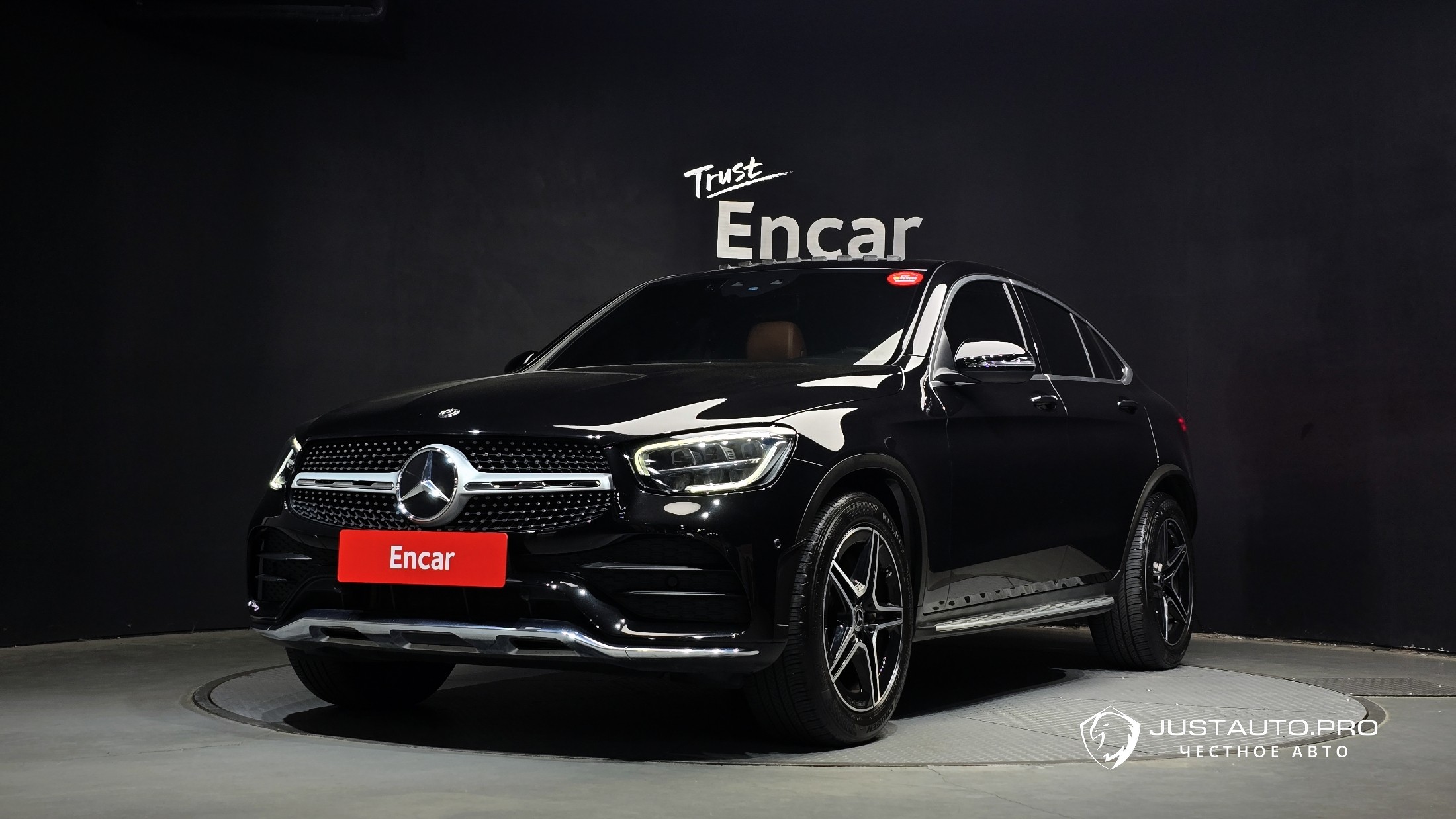 Автомобиль Mercedes-Benz GLC-Class