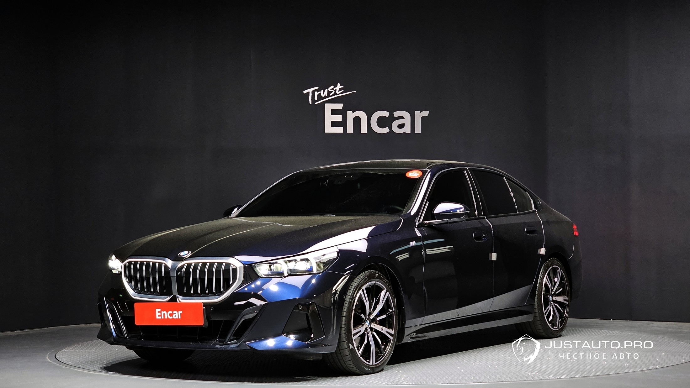 Автомобиль BMW 5-Series