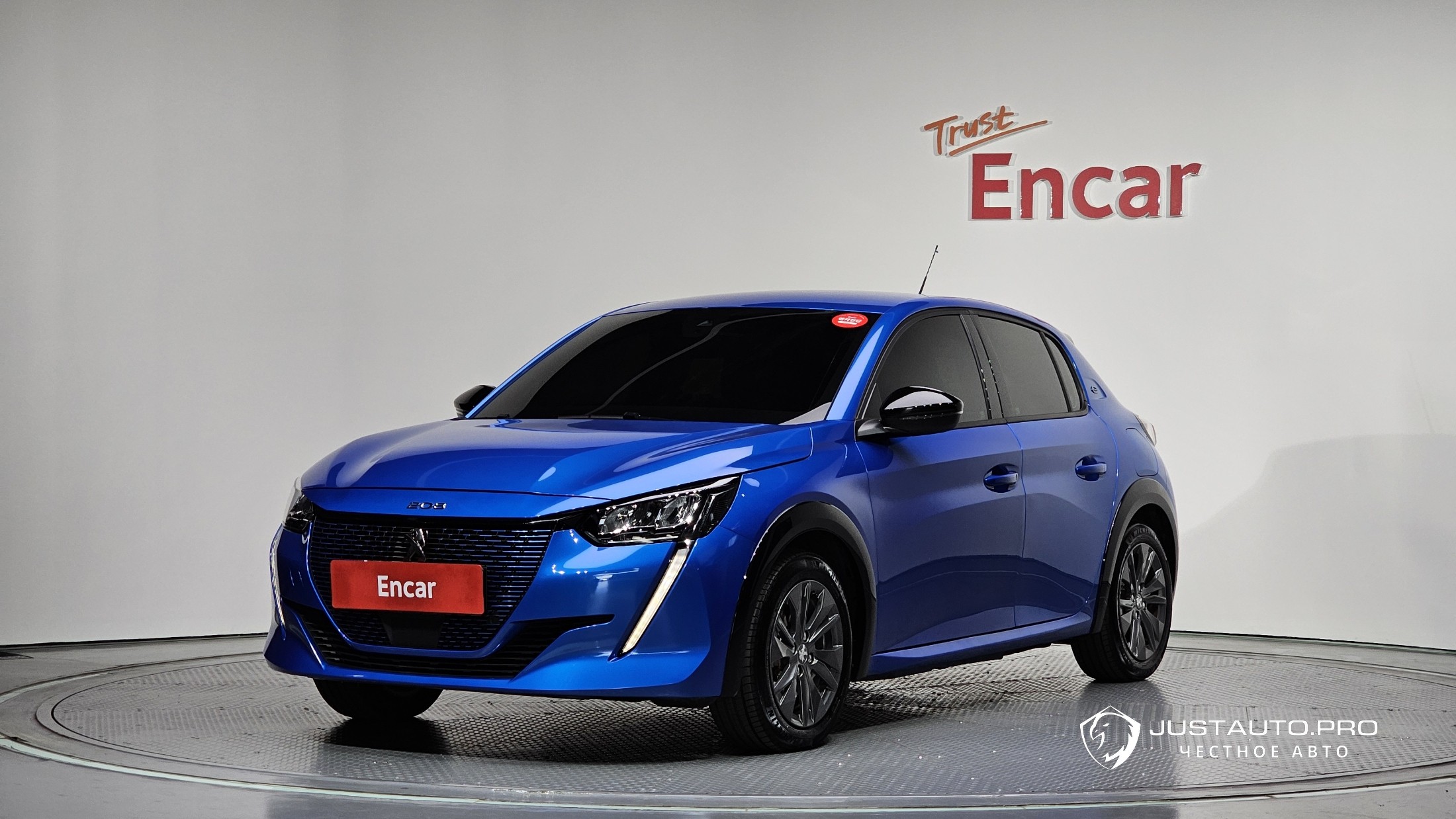 Автомобиль Peugeot 208