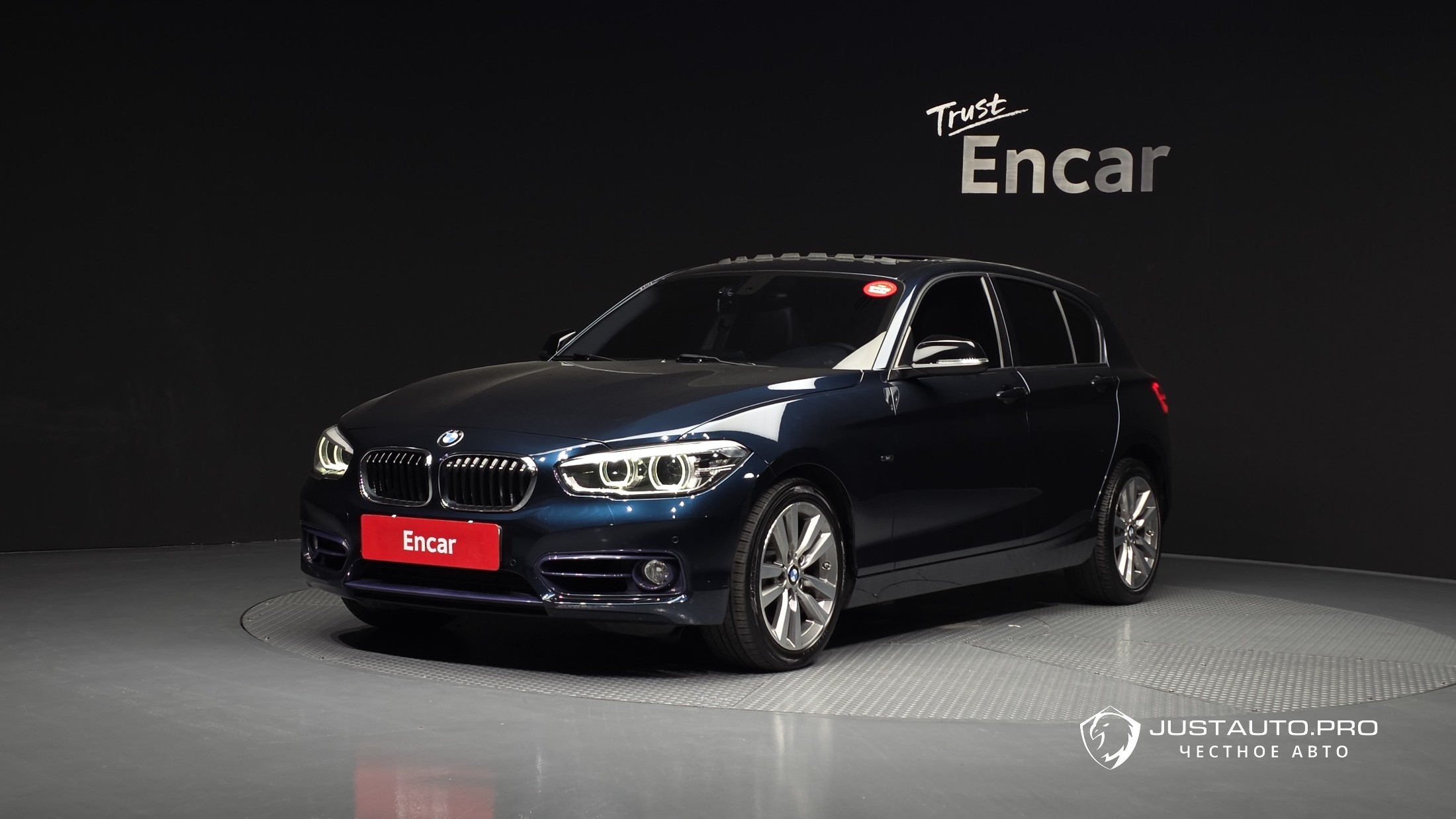 Автомобиль BMW 1-Series