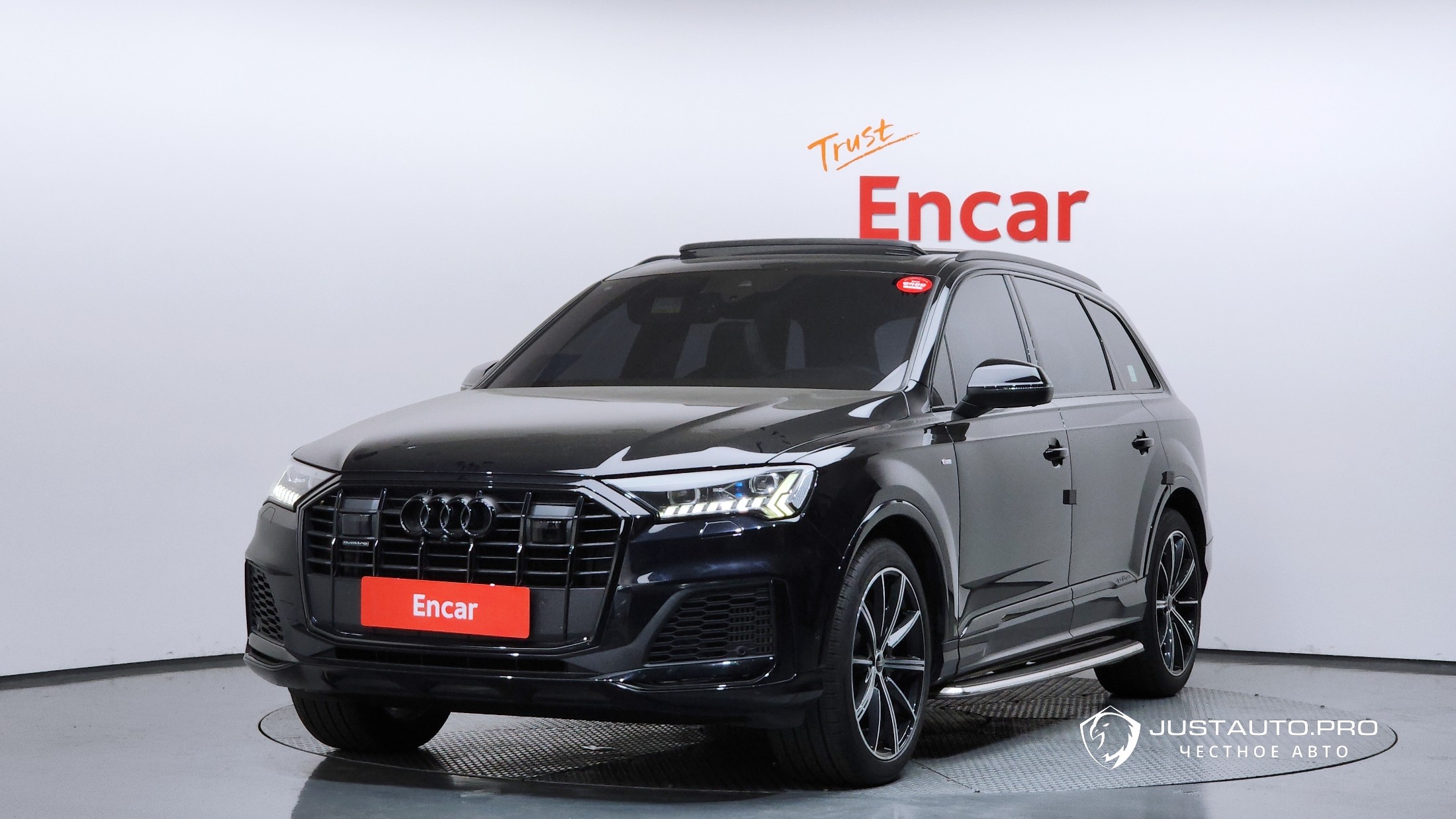Автомобиль Audi Q7