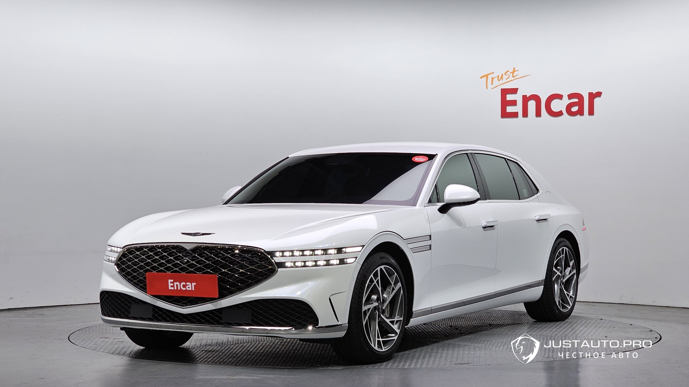 Автомобиль Genesis G90