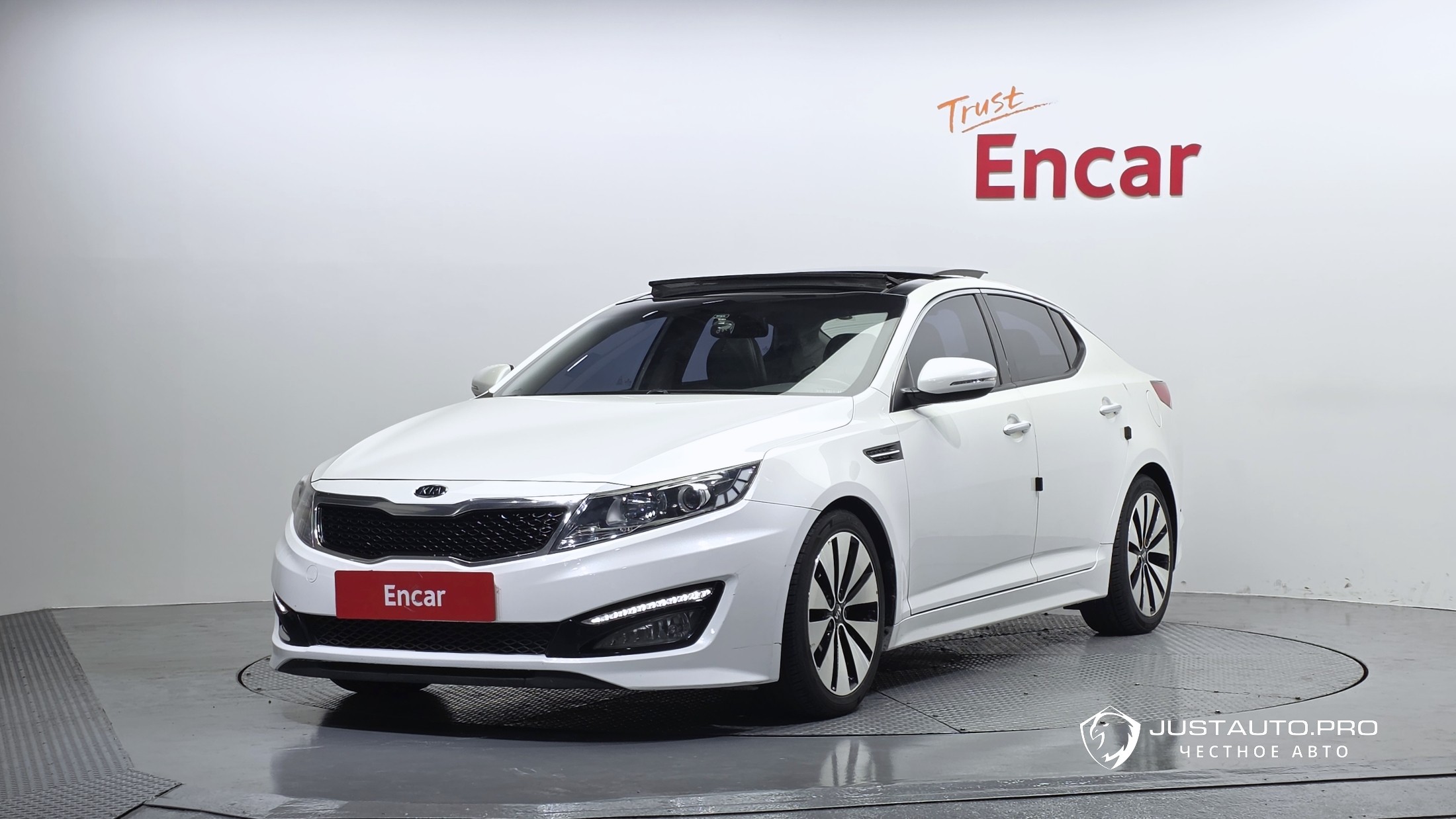 Автомобиль Kia K5