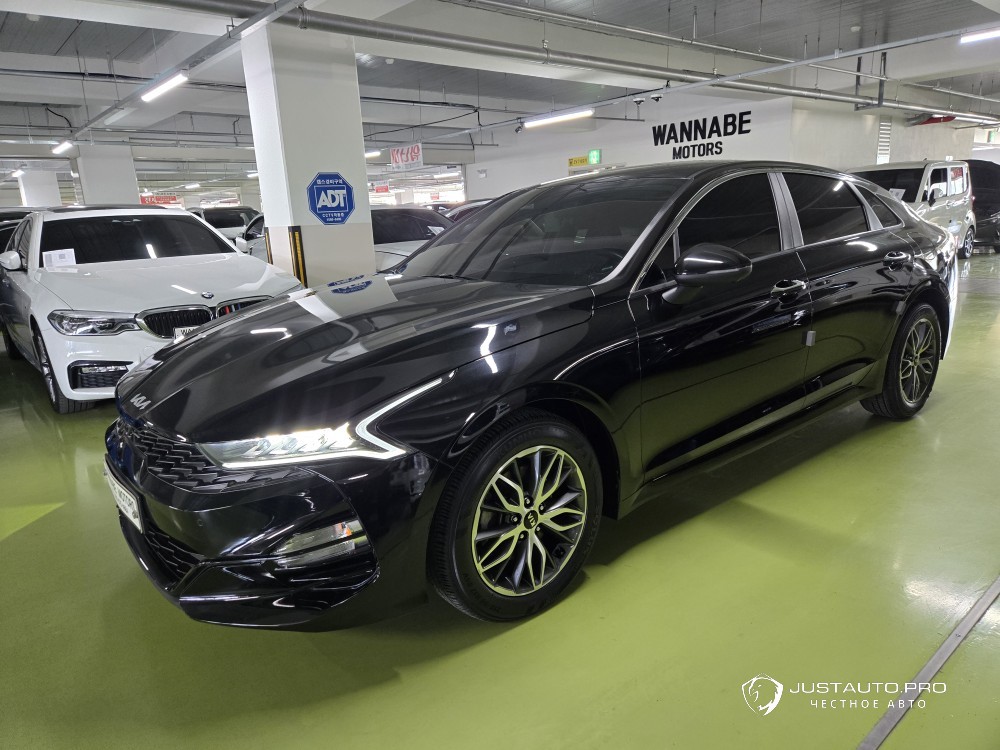 Автомобиль Kia K5