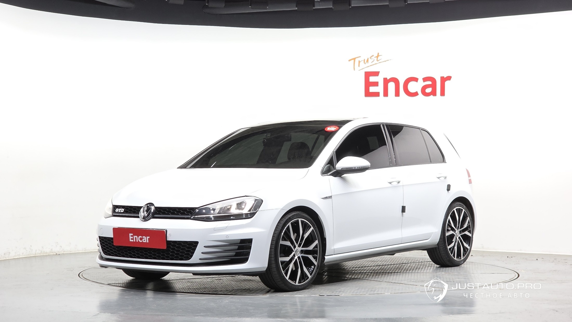 Автомобиль Volkswagen Golf