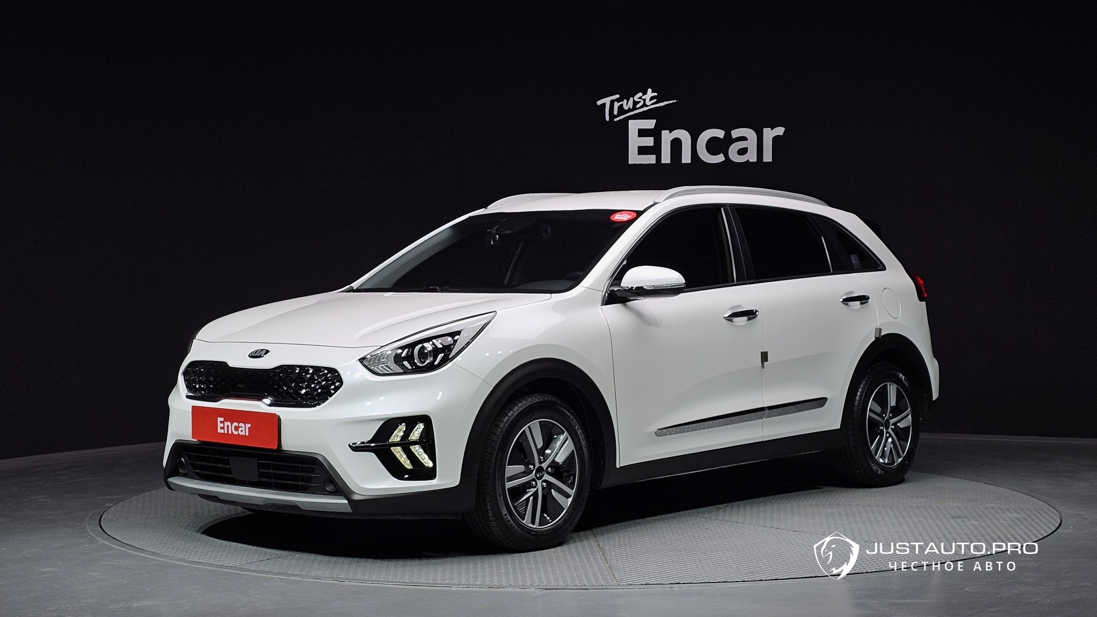 Автомобиль Kia Niro