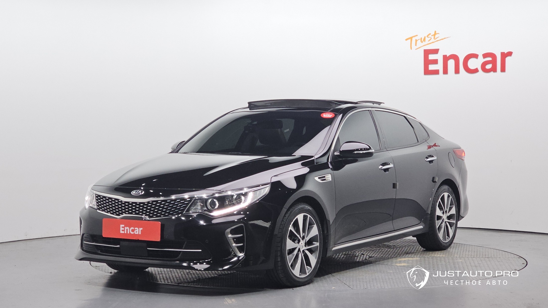 Автомобиль Kia K5