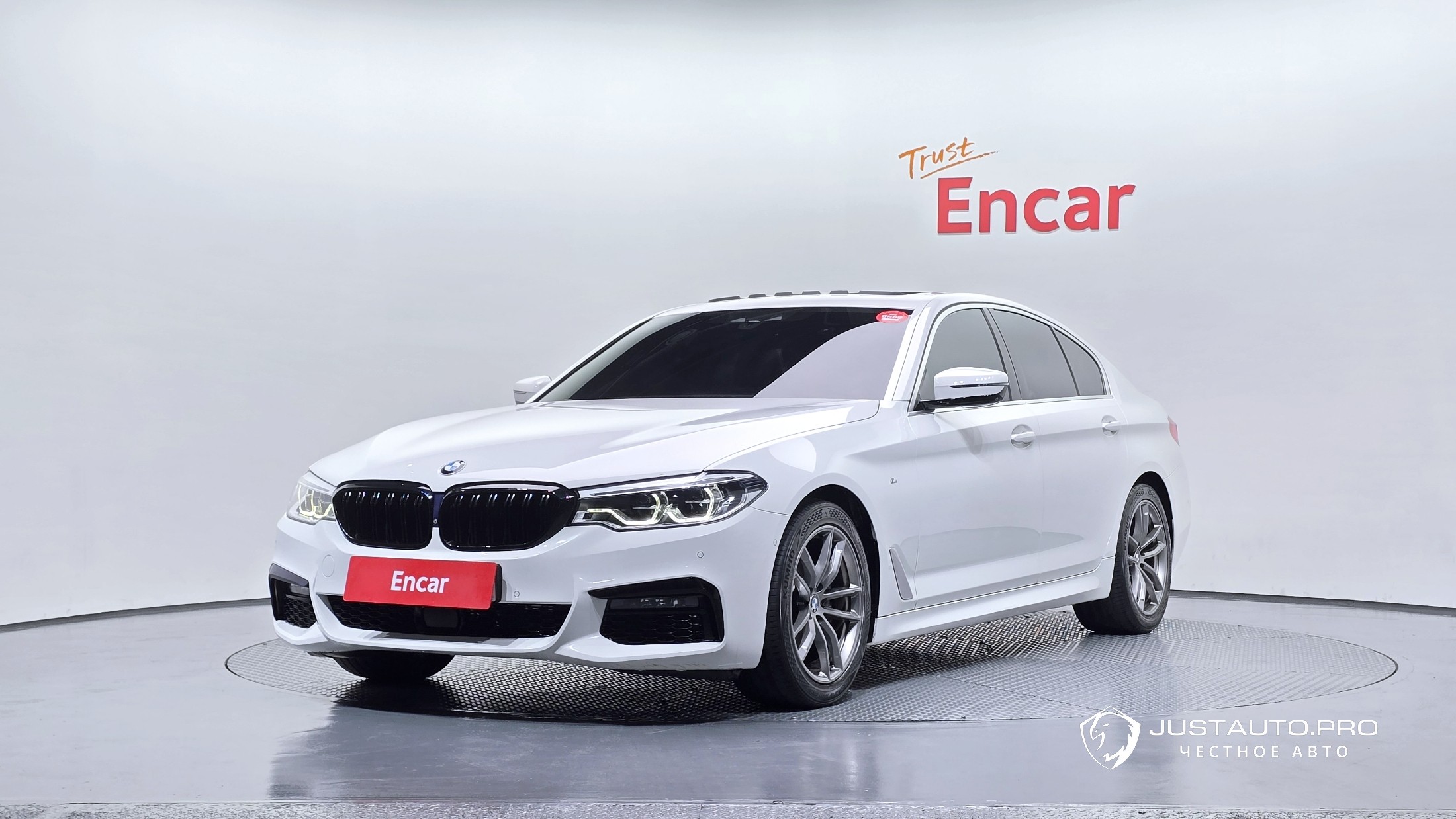 Автомобиль BMW 5-Series