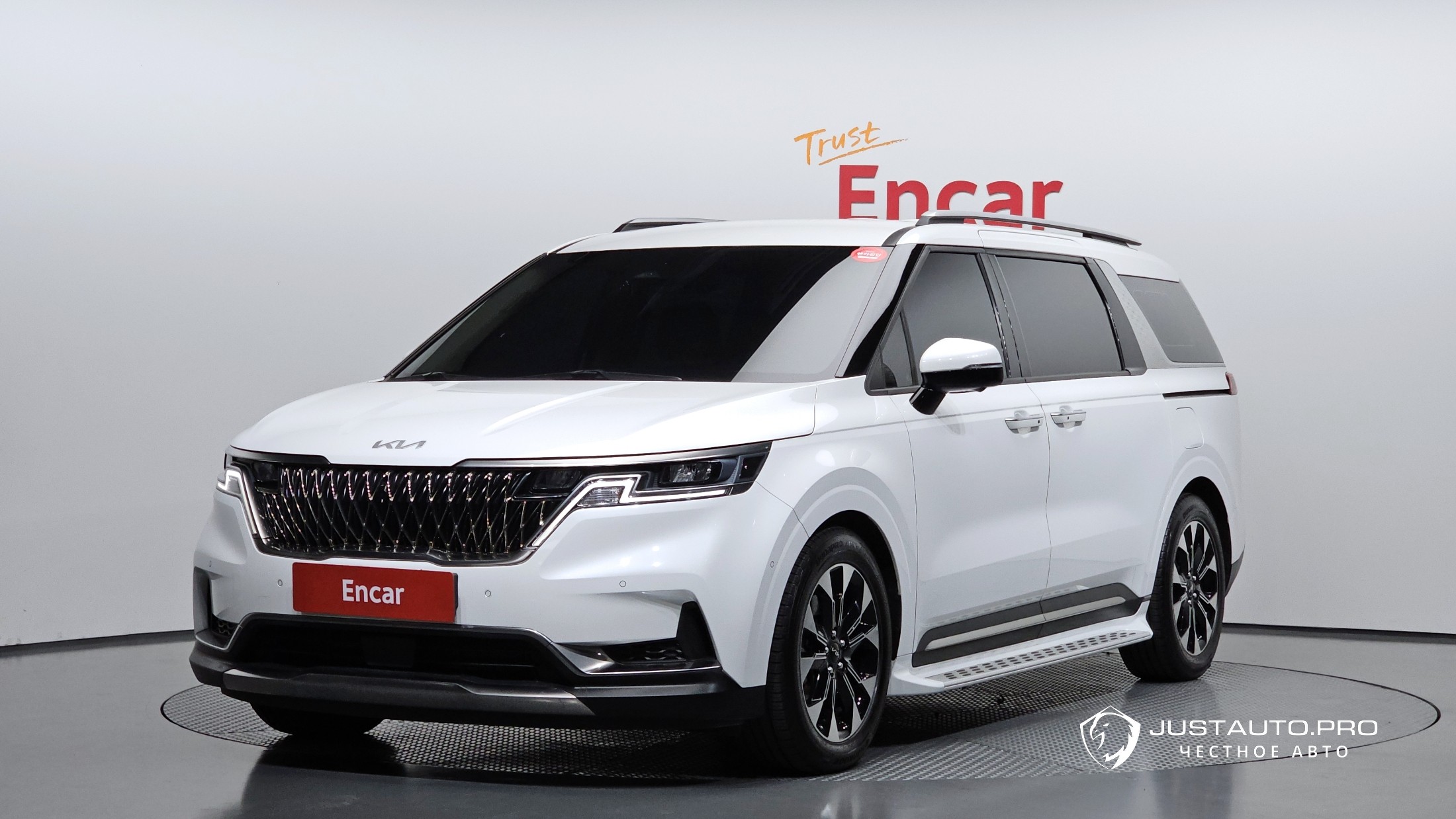 Автомобиль Kia Canival