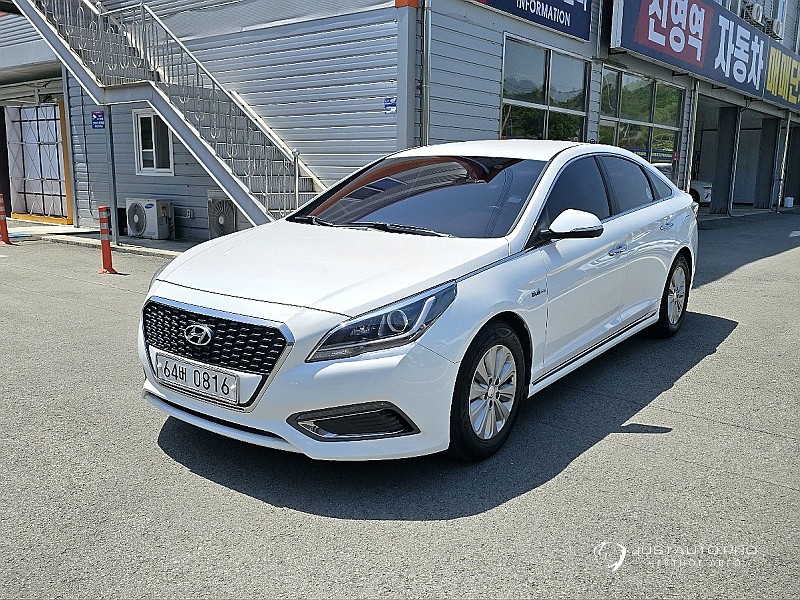 Автомобиль Hyundai Sonata
