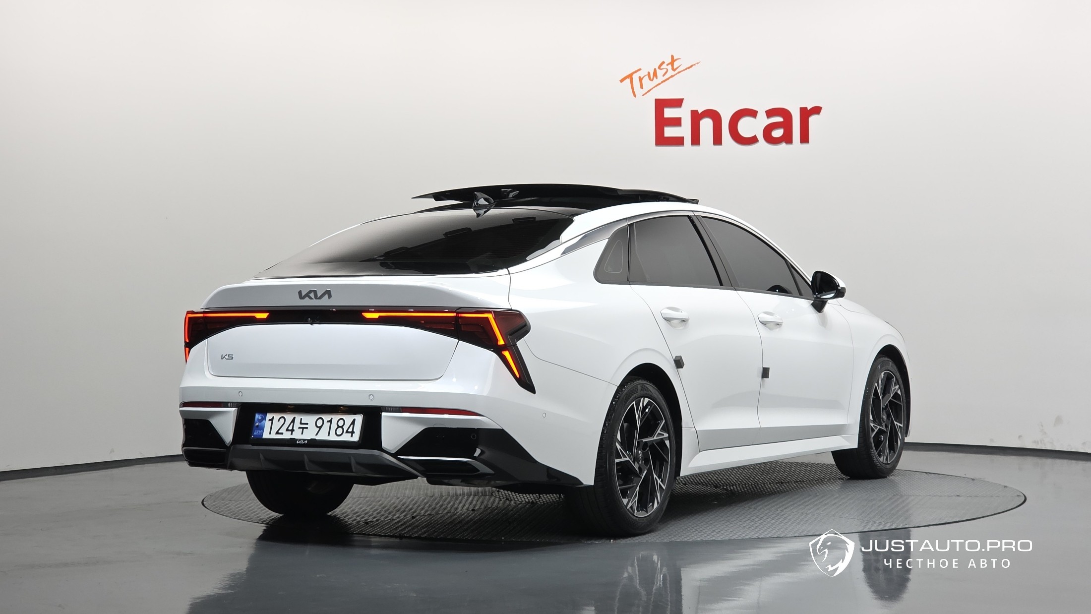 Автомобиль Kia K5