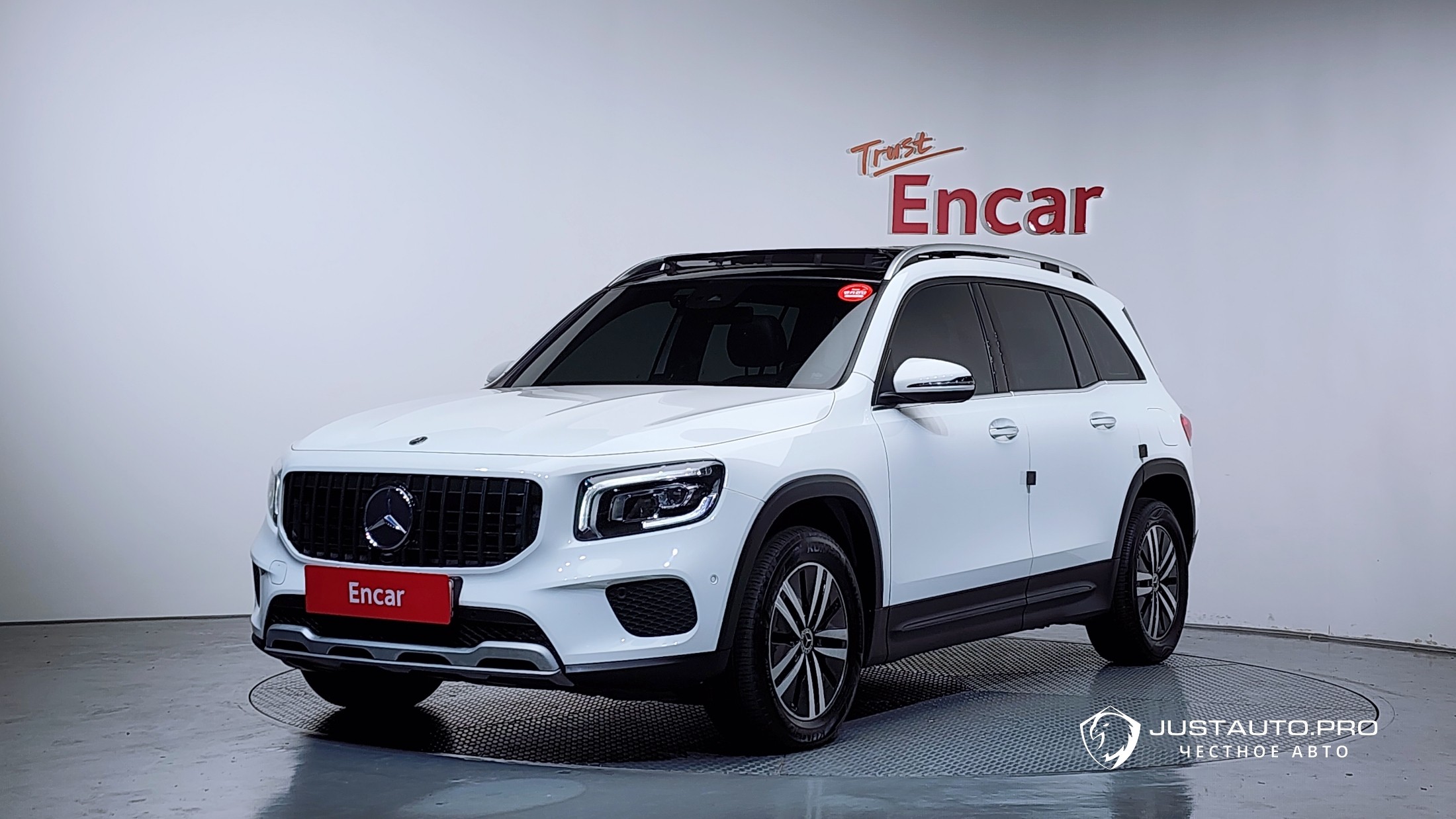 Автомобиль Mercedes-Benz GLB-Class