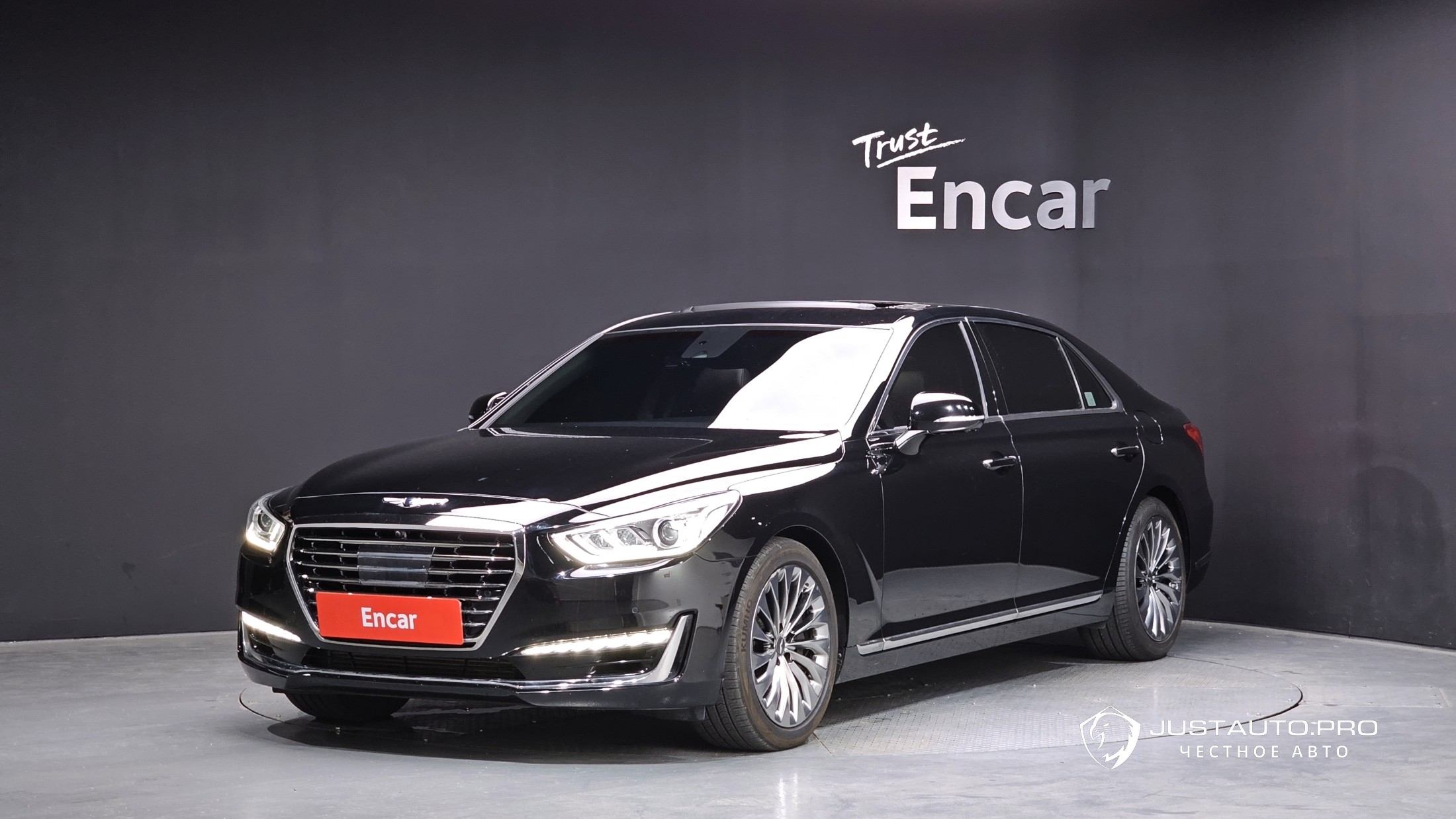Автомобиль Genesis EQ900