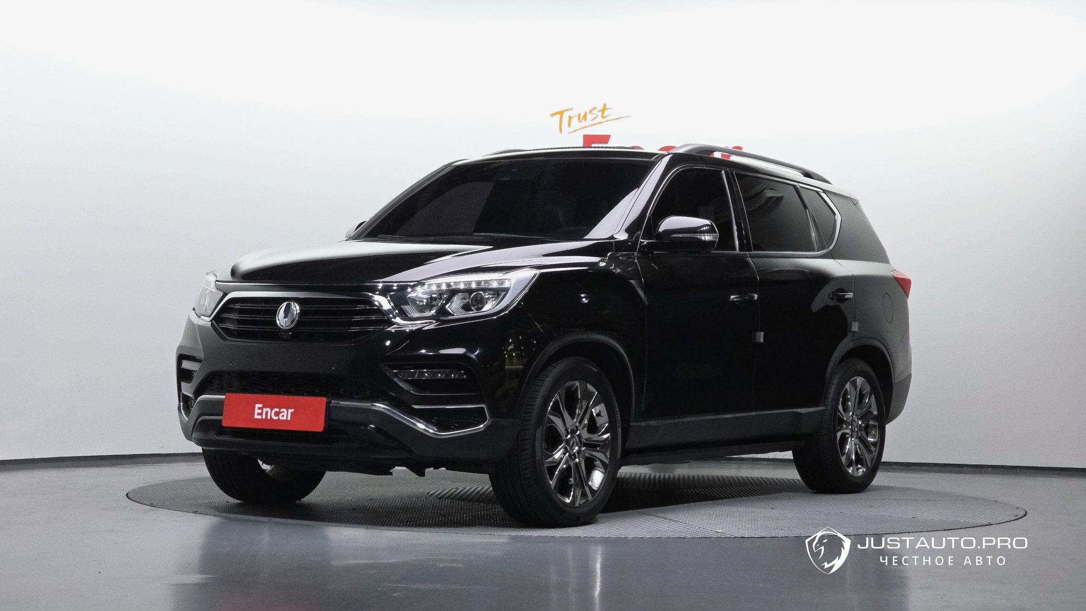 Автомобиль KG_Mobility_Ssangyong Rexton