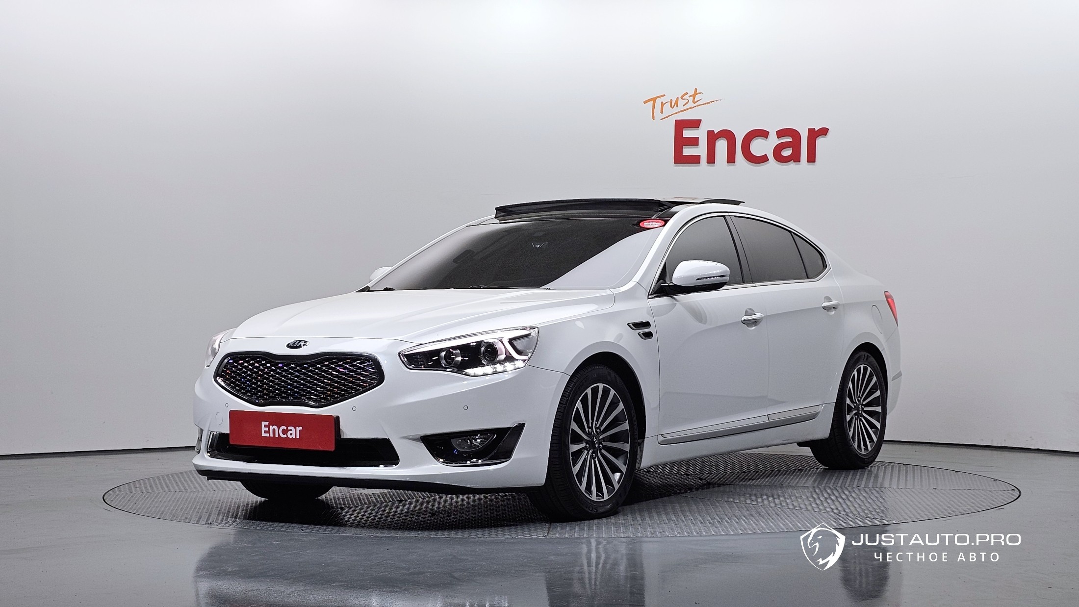 Автомобиль Kia K7