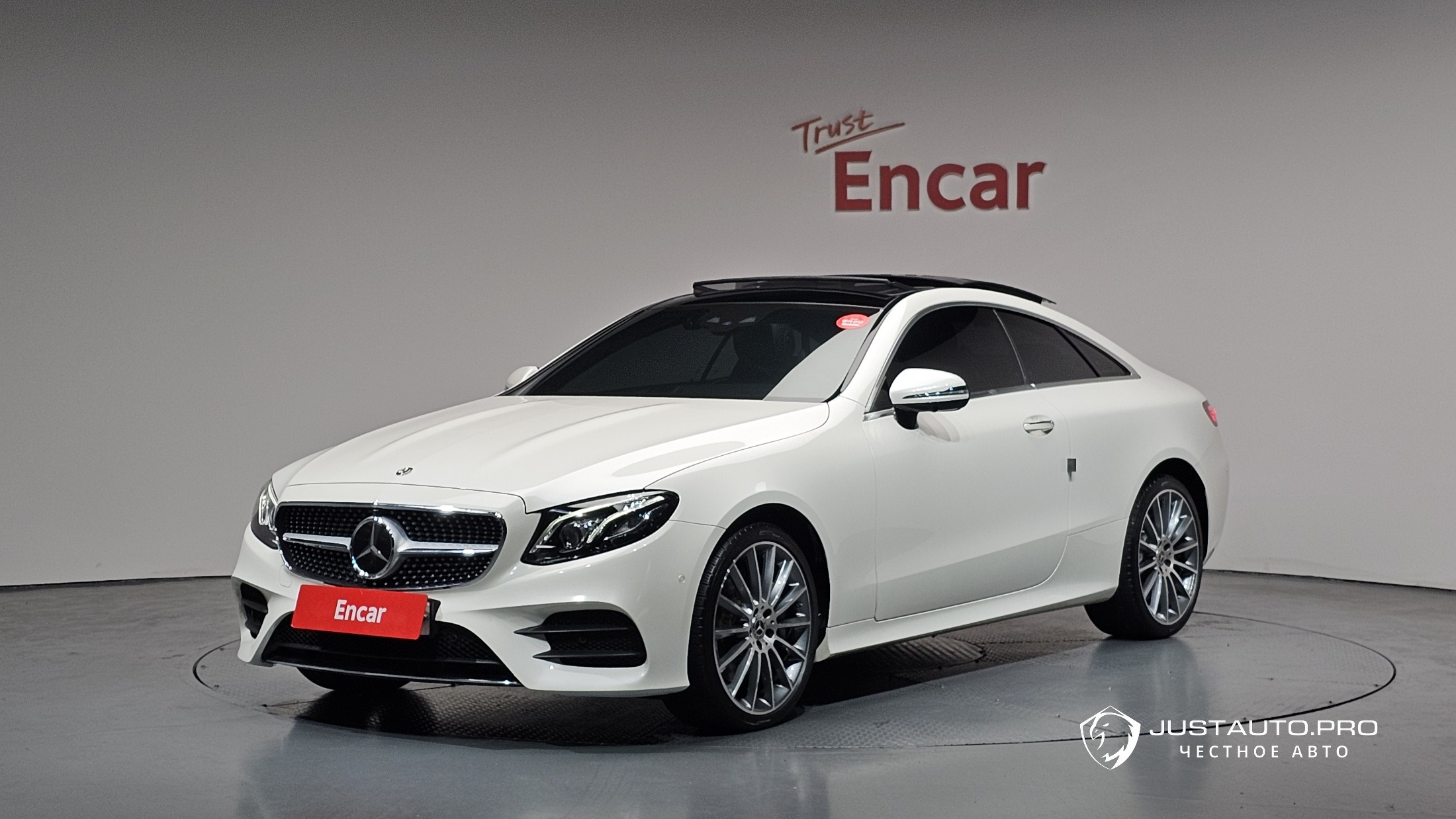 Автомобиль Mercedes-Benz E-Class