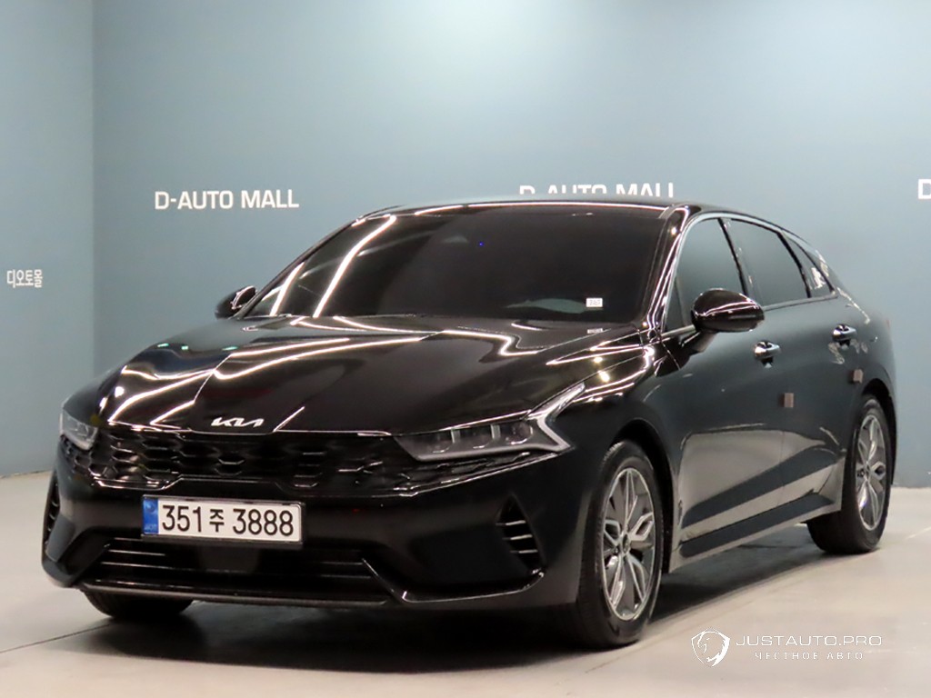 Автомобиль Kia K5