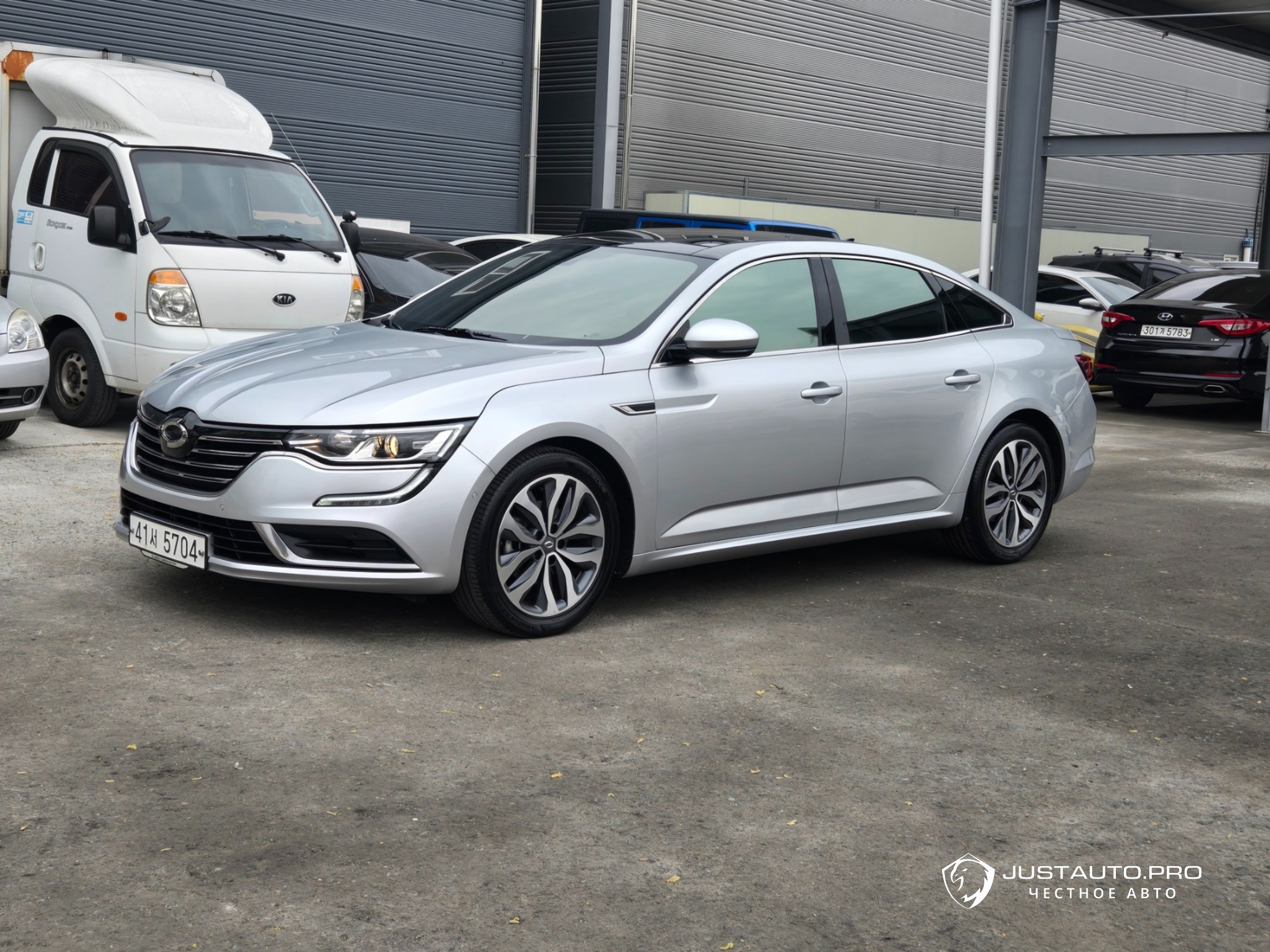 Автомобиль Renault-KoreaSamsung SM6