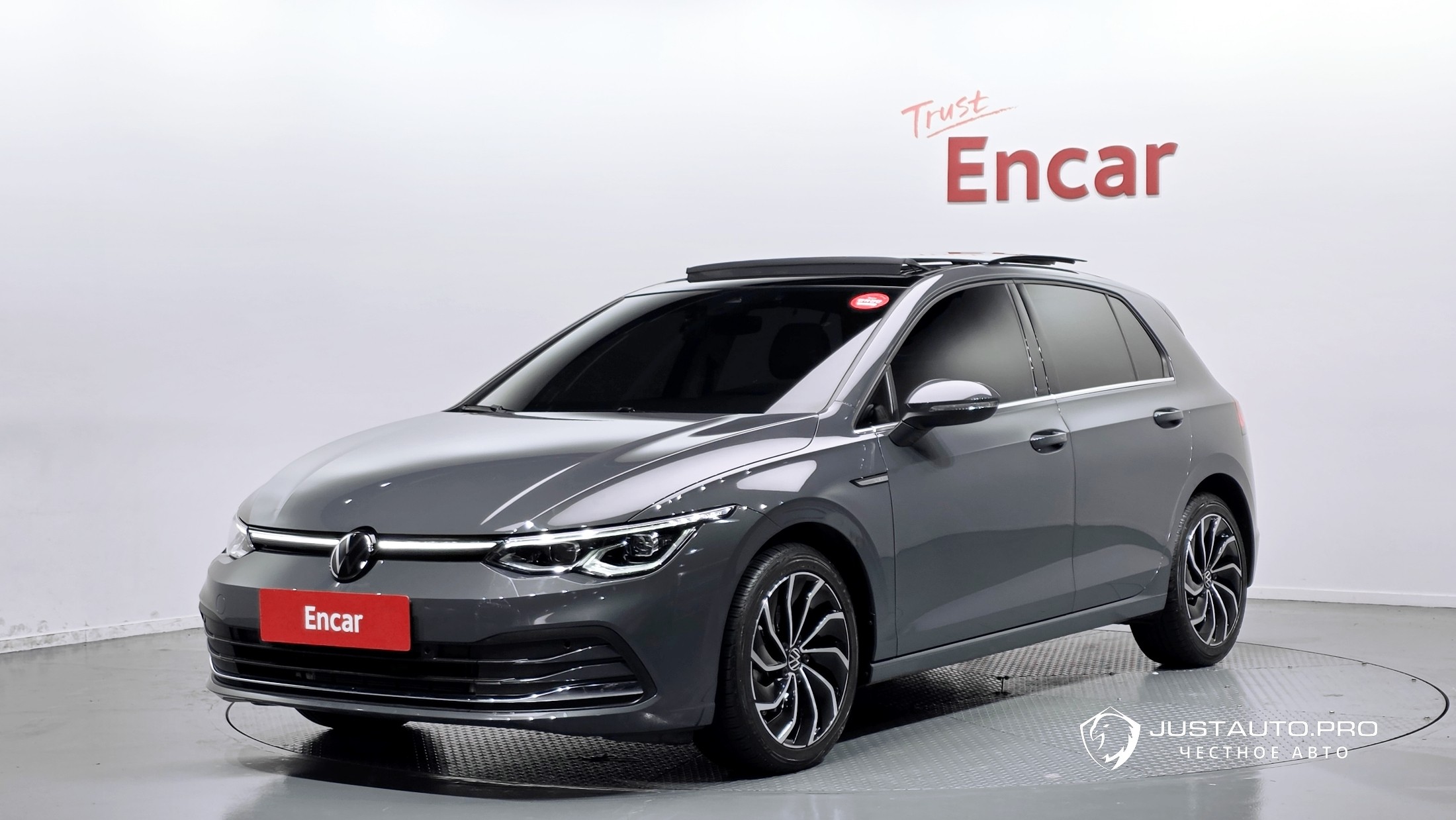 Автомобиль Volkswagen Golf