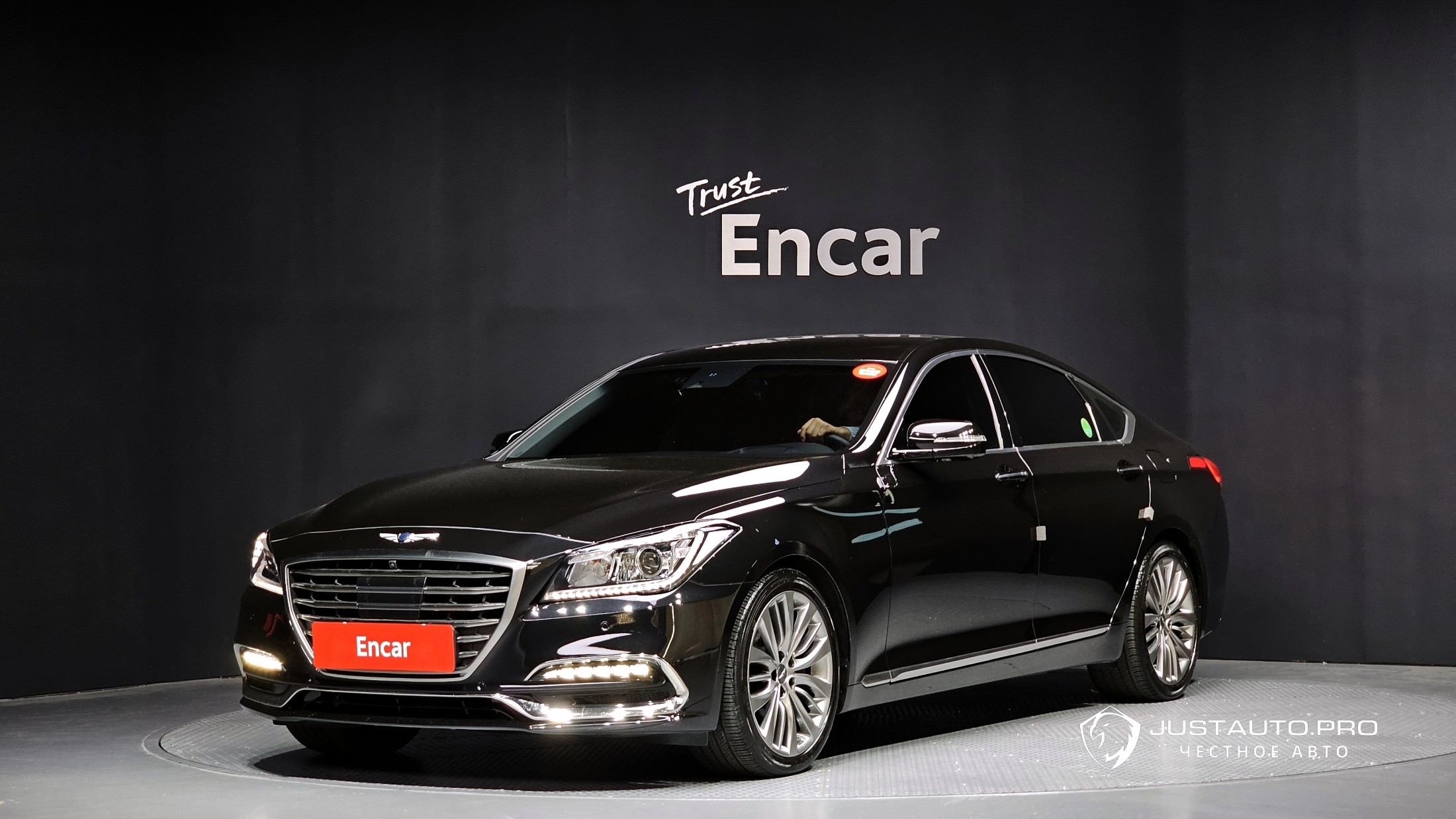 Автомобиль Genesis G80